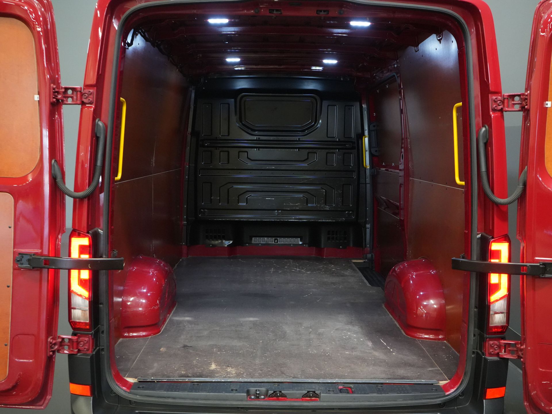 MAN TGE Bestelbus 2.0 TDI L3H2 BPM VRIJ! 3 Pers./ 2.5t Trekverm./ Carplay/ Betimmerd/ Cruise/ Navi/ Camera 14