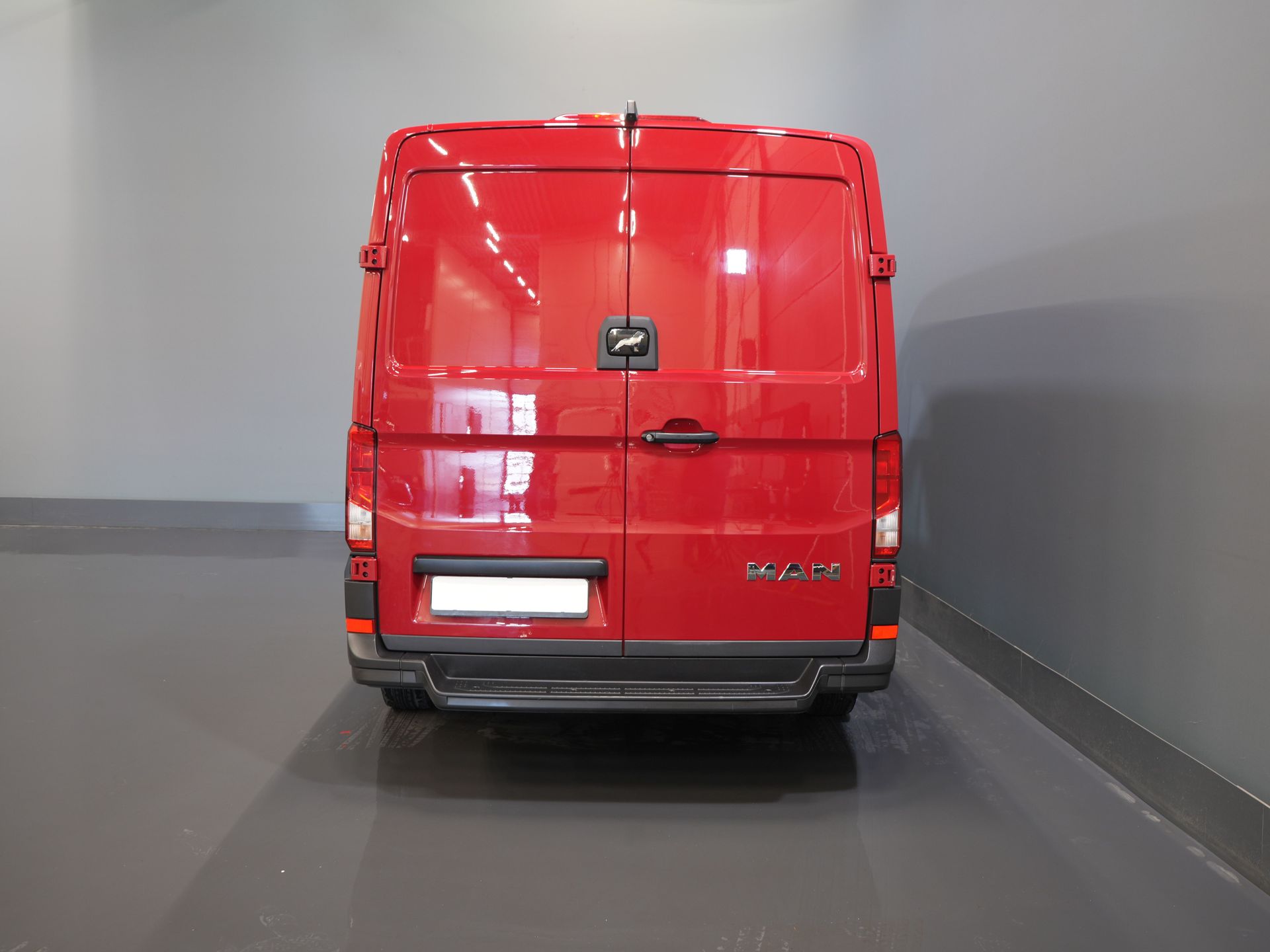 MAN TGE Bestelbus 2.0 TDI L3H2 BPM VRIJ! 3 Pers./ 2.5t Trekverm./ Carplay/ Betimmerd/ Cruise/ Navi/ Camera 5