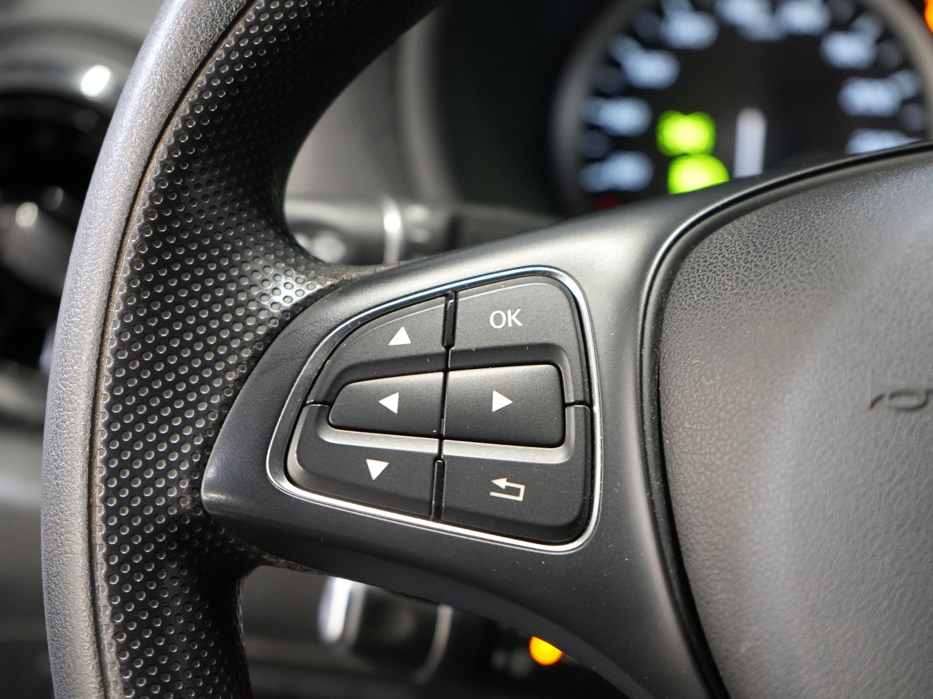 Mercedes-Benz Vito Bestelbus 119 CDI Aut L2 BPM VRIJ! 4Matic/ 4x4/ Allrad/ 270 Gr.Deuren/ Carplay/ Camera/ 19