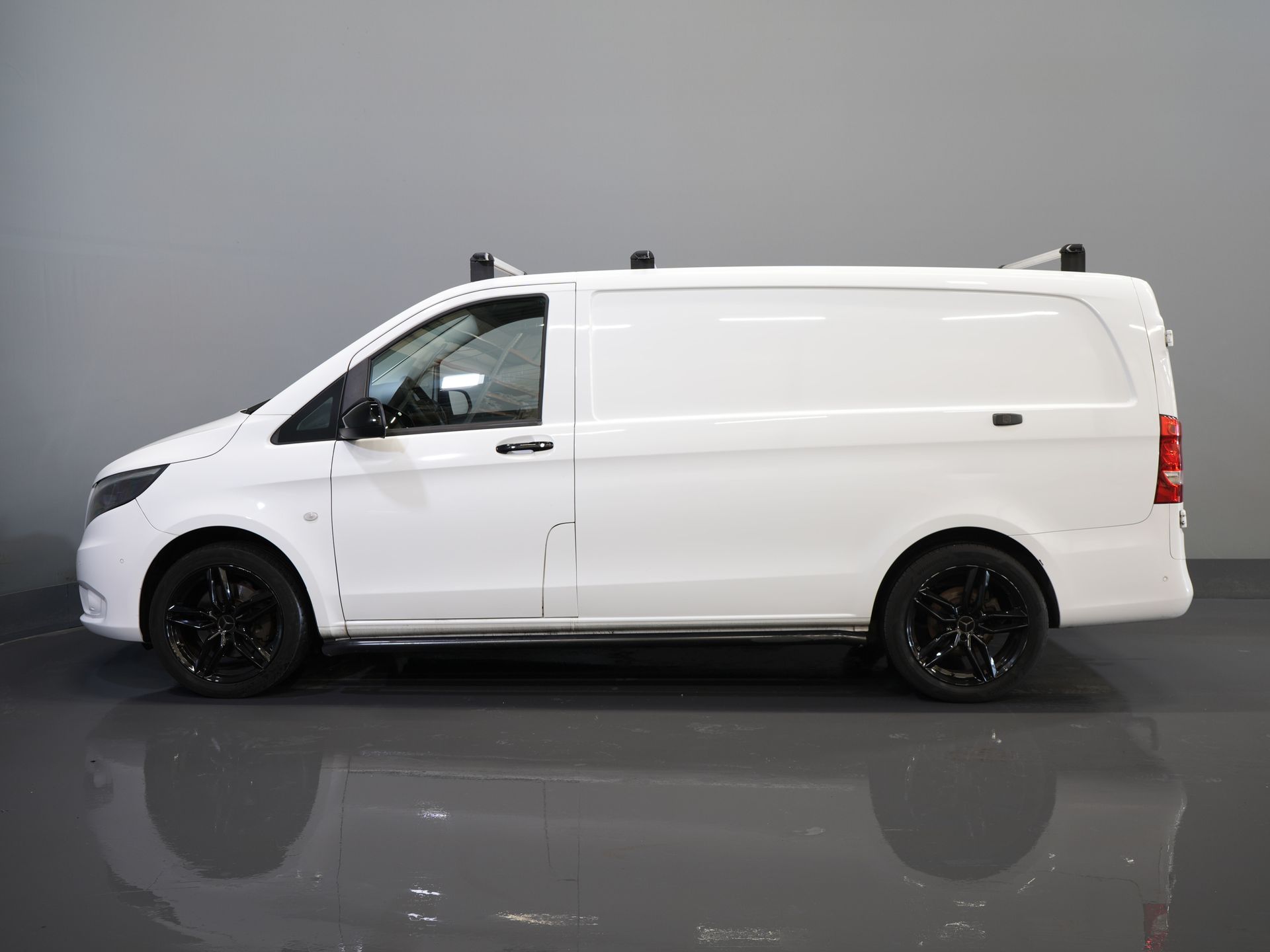 Mercedes-Benz Vito Bestelbus 119 CDI Aut L2 BPM VRIJ! 4Matic/ 4x4/ Allrad/ 270 Gr.Deuren/ Carplay/ Camera/ 19