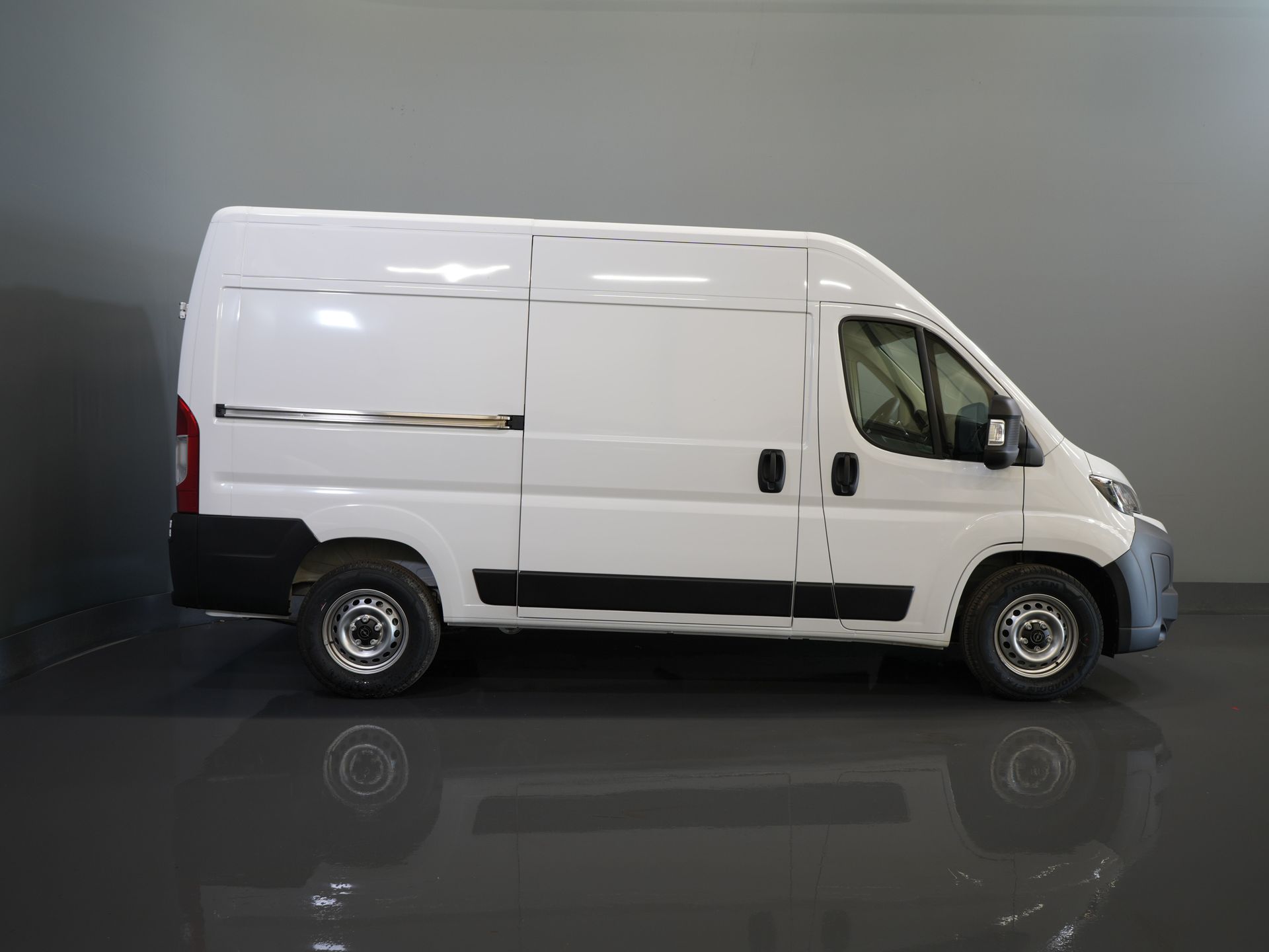 Opel Movano Bestelbus 35 2.2 CDTI 140 pk Aut. ZF L2H2 BPM VRIJ! Virtual Cockpit/ Carplay/ Climate/ 270Gr. Deuren/ Navi/ Camera/ Cruise/ PDC/ DAB 10
