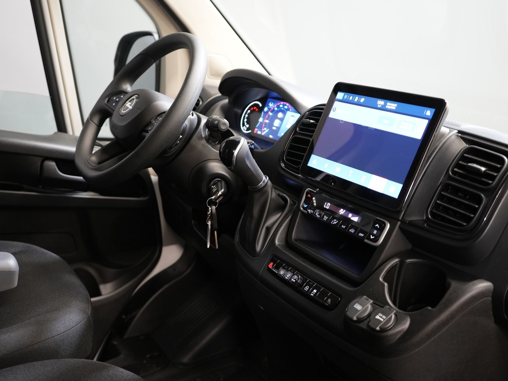 Opel Movano Bestelbus 35 2.2 CDTI 140 pk Aut. ZF L2H2 BPM VRIJ! Virtual Cockpit/ Carplay/ Climate/ 270Gr. Deuren/ Navi/ Camera/ Cruise/ PDC/ DAB 2