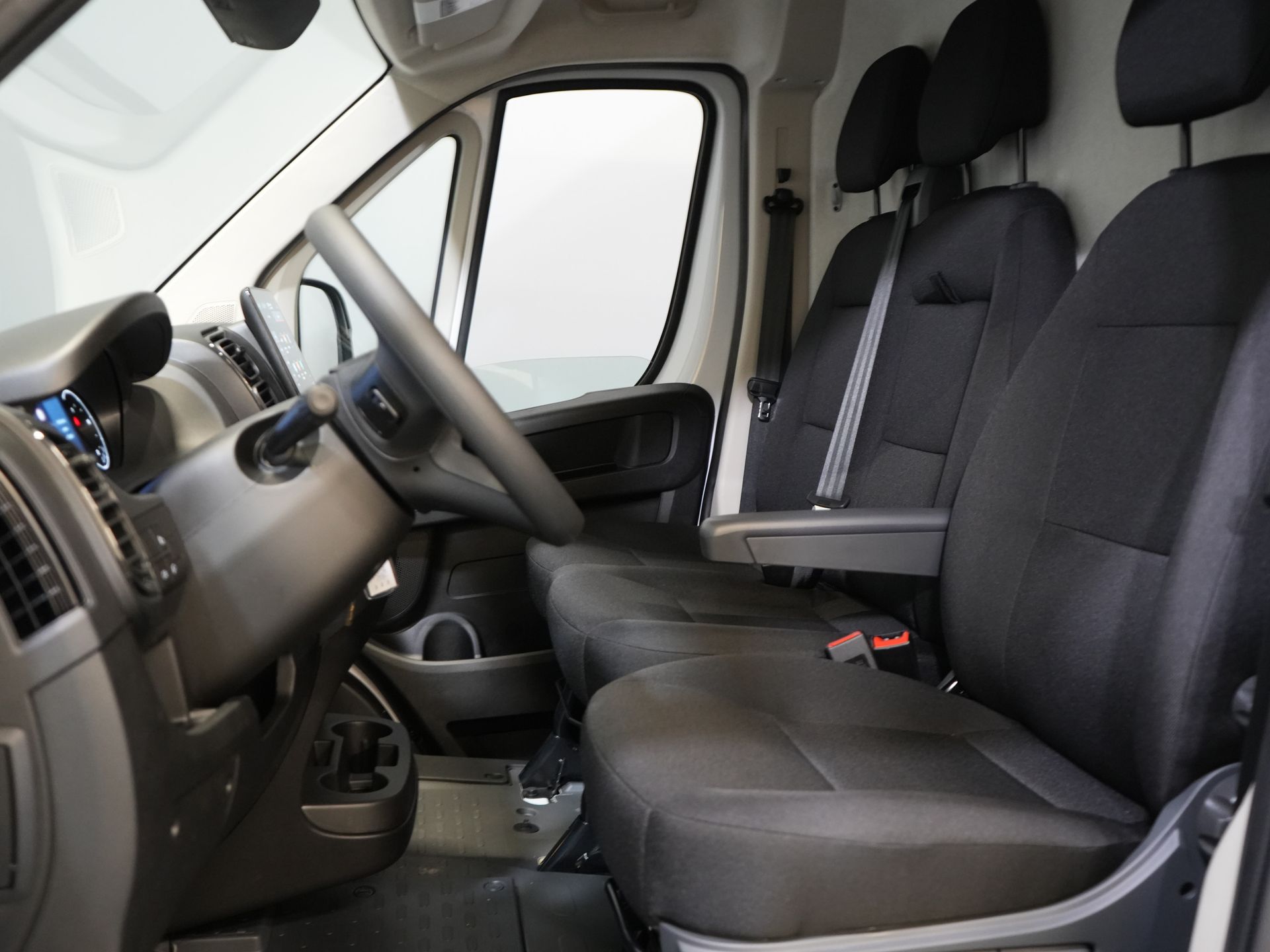 Opel Movano Bestelbus 35 2.2 CDTI 140 pk Aut. ZF L2H2 BPM VRIJ! Virtual Cockpit/ Carplay/ Climate/ 270Gr. Deuren/ Navi/ Camera/ Cruise/ PDC/ DAB 11
