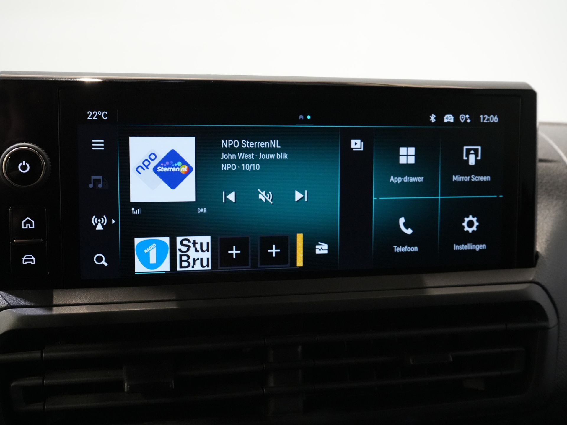 Opel Vivaro Bestelbus 2.0 CDTI 180 pk Aut. DC Dubbel Cabine BPM VRIJ! 2xSchuifdeur/ Adapt. Cruise/ Stuurverw./ Carplay/ LMV/ PDC/ Camera/ Afn.Trekhaak 24