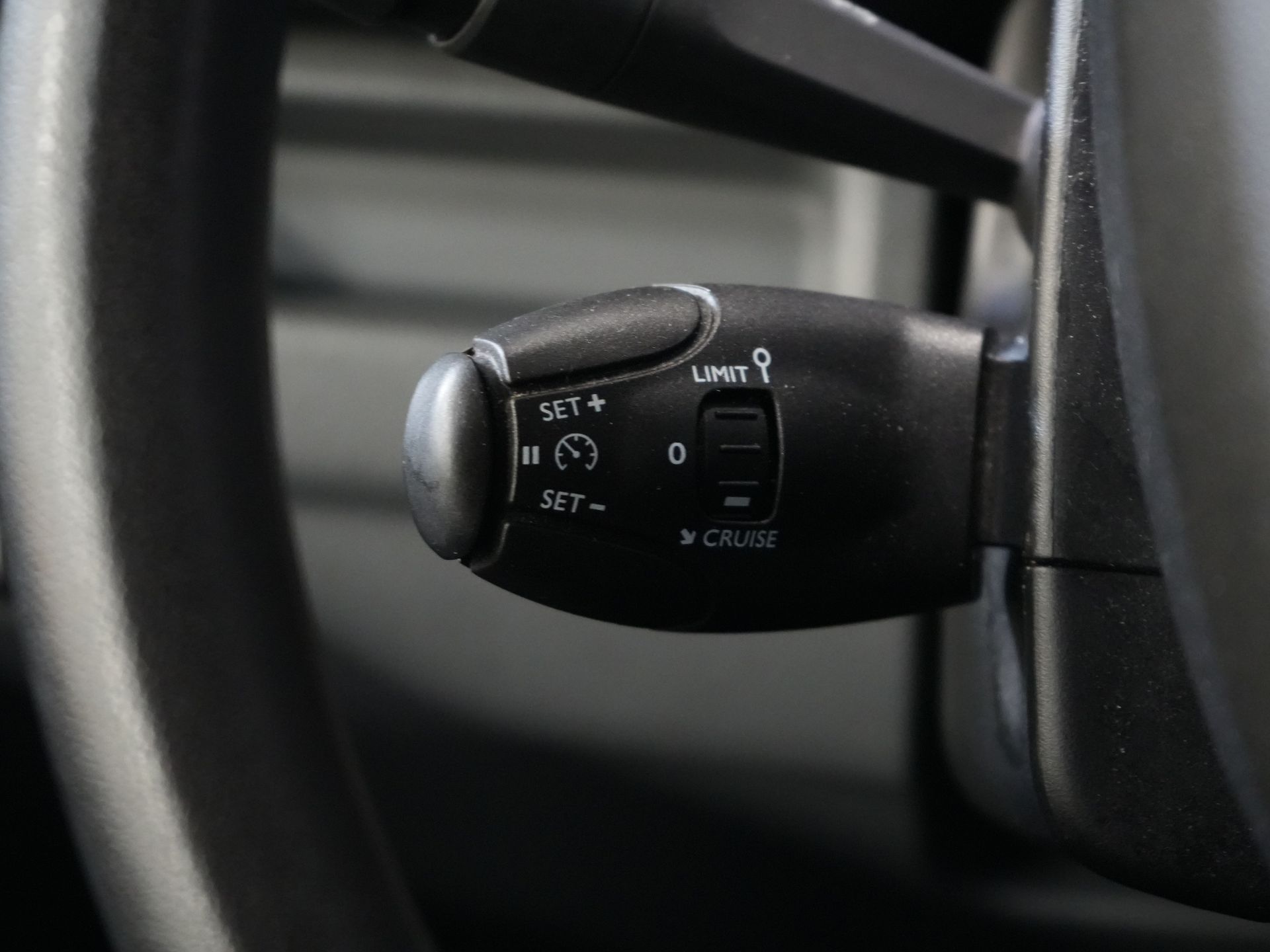 Peugeot Expert Bestelbus 2.0 HDI 120 pk L3 BPM VRIJ! 2.5t Trekverm./ Carplay/ Navi/ Camera/ PDC/ Cruise/ Airco 17