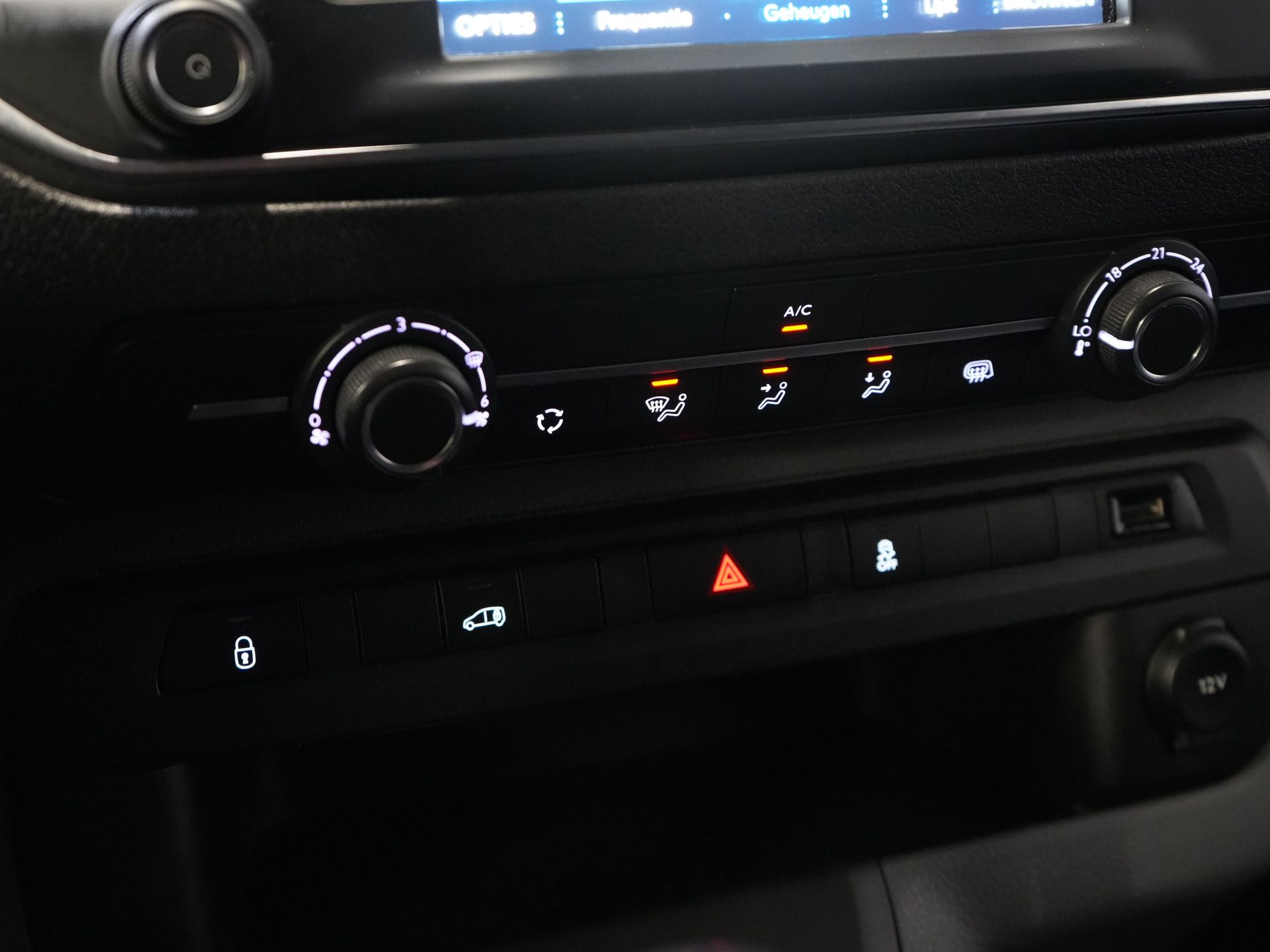 Peugeot Expert Bestelbus 2.0 HDI 120 pk L3 BPM VRIJ! 2.5t Trekverm./ Carplay/ Navi/ Camera/ PDC/ Cruise/ Airco 20