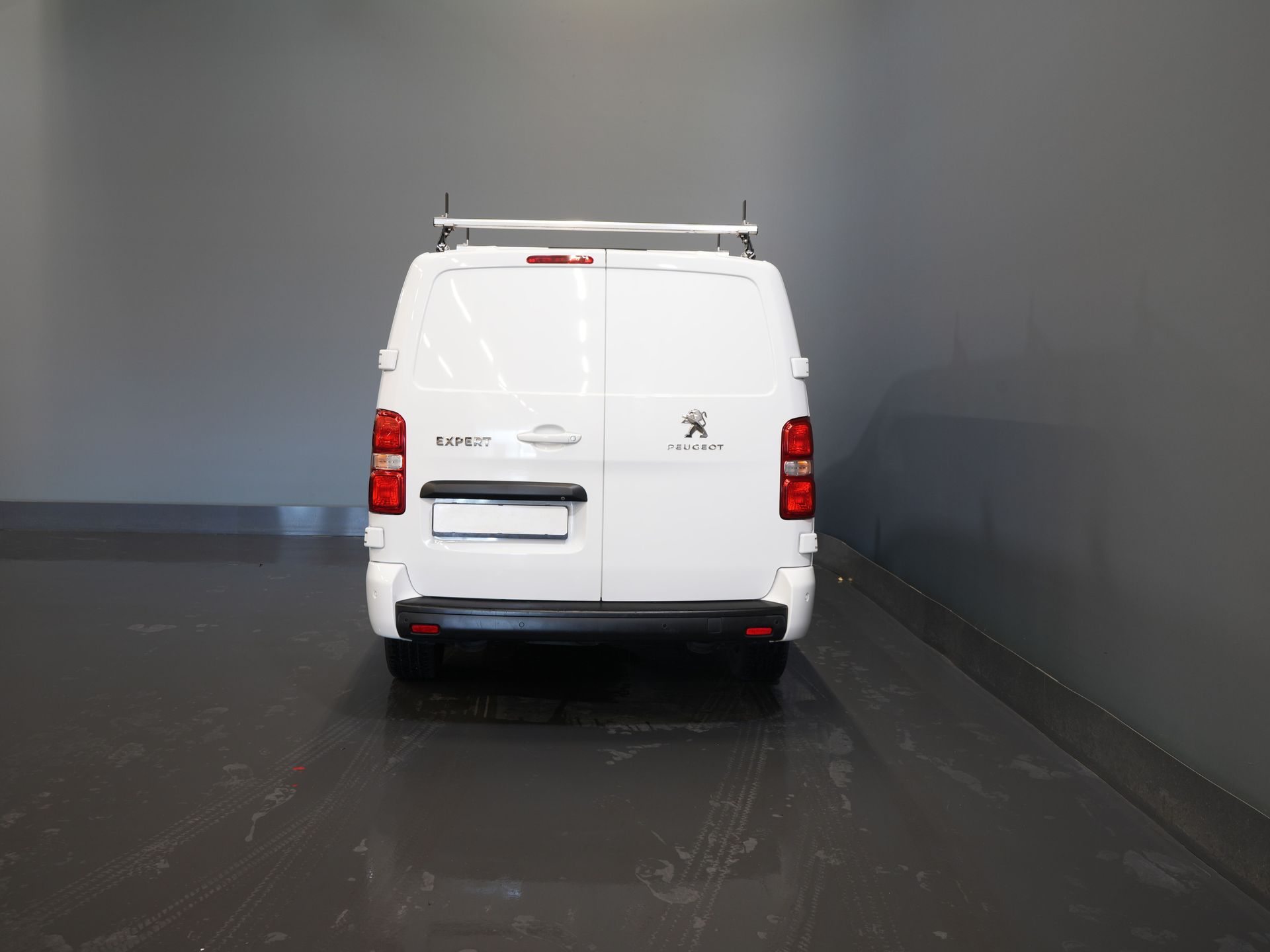 Peugeot Expert Bestelbus 2.0 HDI 120 pk L3 BPM VRIJ! 2.5t Trekverm./ Carplay/ Navi/ Camera/ PDC/ Cruise/ Airco 5