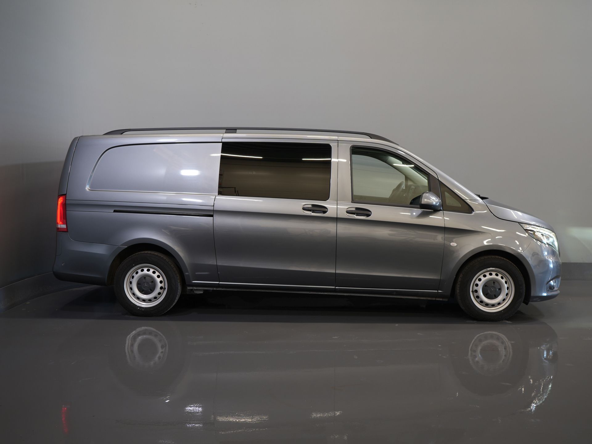 Mercedes-Benz Vito Bestelbus 114 CDI Aut. L3 XL DC Dubbele Cabine BPM VRIJ! LED/ Climate/ Navi/ Carplay/ Camera/ PDC/ Cruise 10