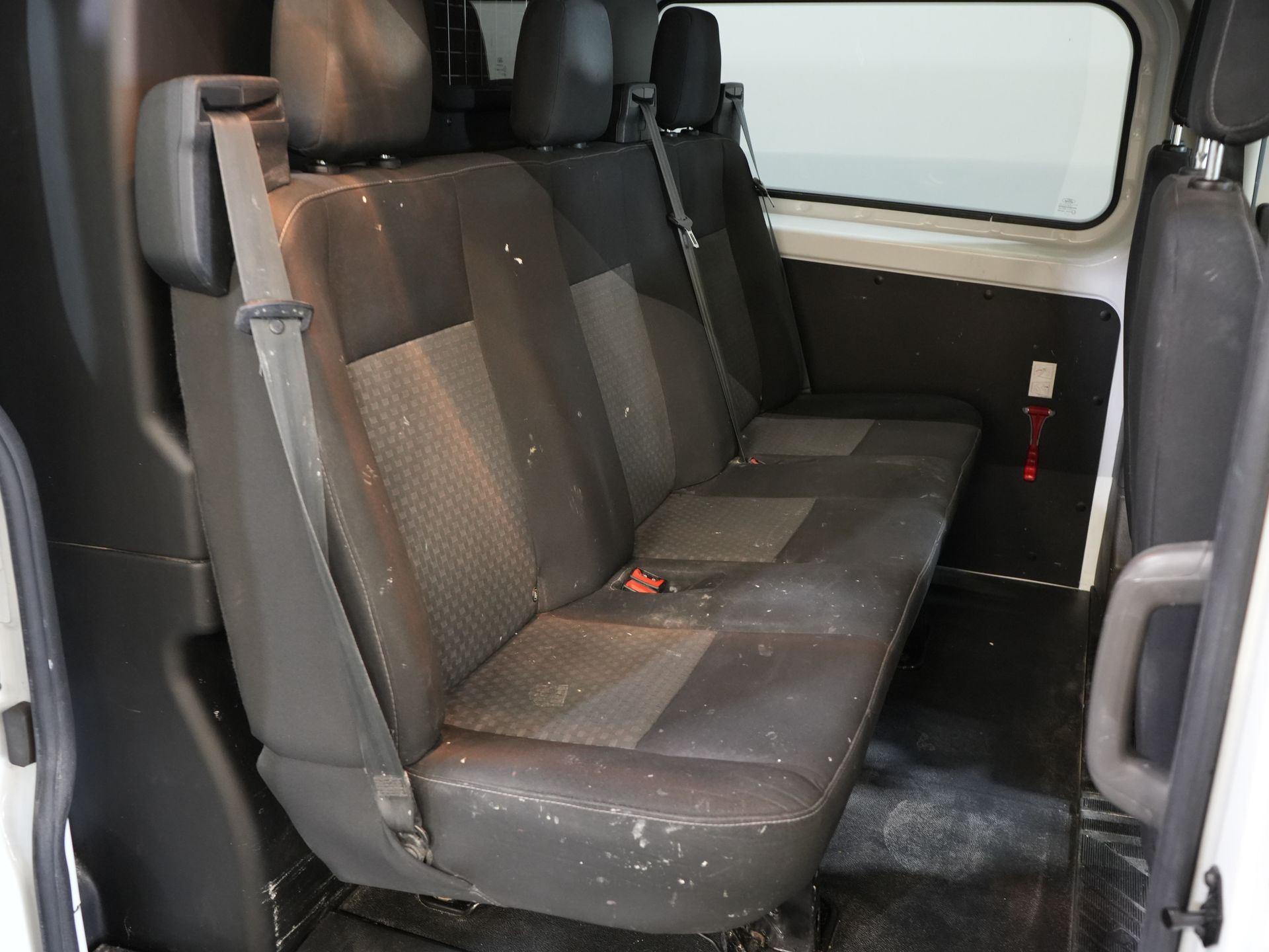 Ford Transit Custom Bestelbus 2.0 TDCI L2 Trend DC Dubbel Cabine BPM VRIJ! Stoelverw./ Carplay/ 2.7t Trekverm./ Navi/ PDC/ Cruise 24