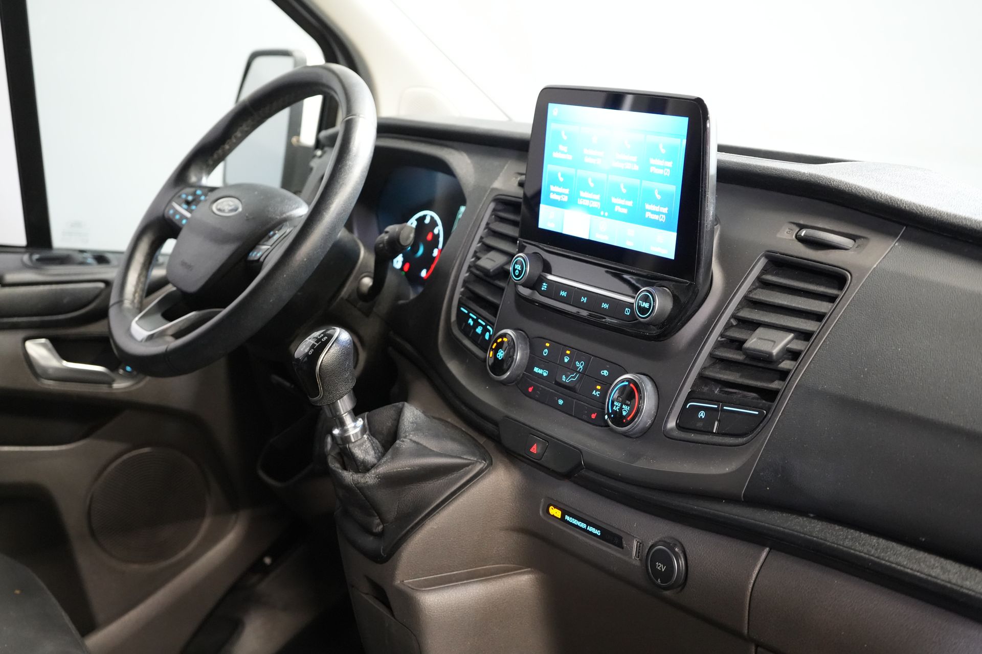 Ford Transit Custom Bestelbus 2.0 TDCI L2 Trend DC Dubbel Cabine BPM VRIJ! Stoelverw./ Carplay/ 2.7t Trekverm./ Navi/ PDC/ Cruise 5