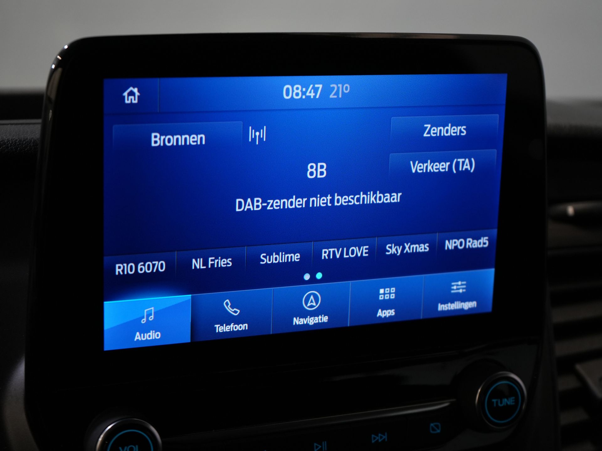 Ford Transit Custom Bestelbus 2.0 TDCI L2 Trend DC Dubbel Cabine BPM VRIJ! Stoelverw./ Carplay/ 2.7t Trekverm./ Navi/ PDC/ Cruise 18