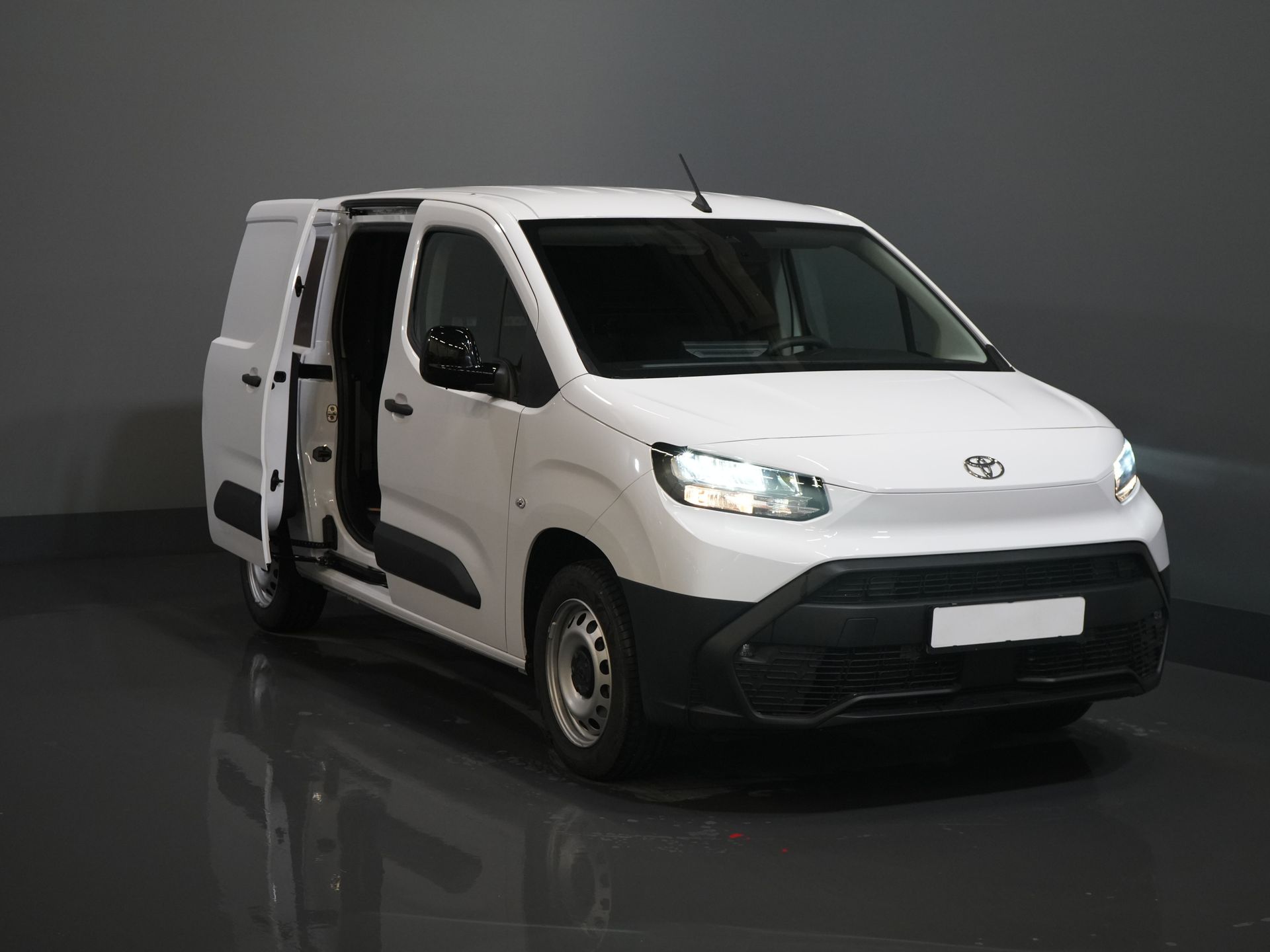 Fiat Doblò Bestelbus (ProAce City) 1.5 130 pk Aut. L2 BPM VRIJ! LED/ Virtual Cockpit/ 3 pers./ Carplay/ Camera/ Climate/ PDC/ Cruise 8