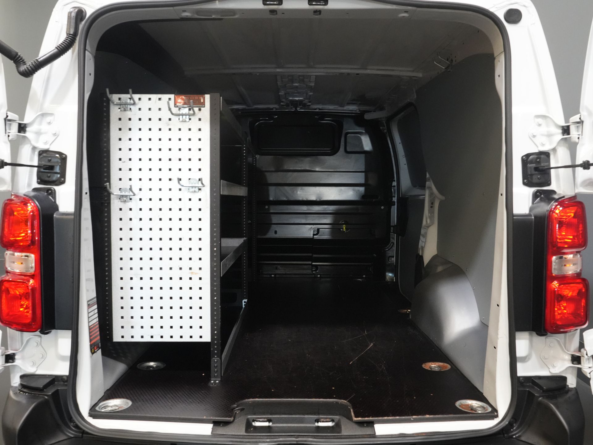 Peugeot Expert Bestelbus (Fiat Scudo) 2.0 MJ 145 pk Aut. L3 Inrichting/ Standkachel/ Stoelverw./ Cruise/ Airco/ Trekhaak 14