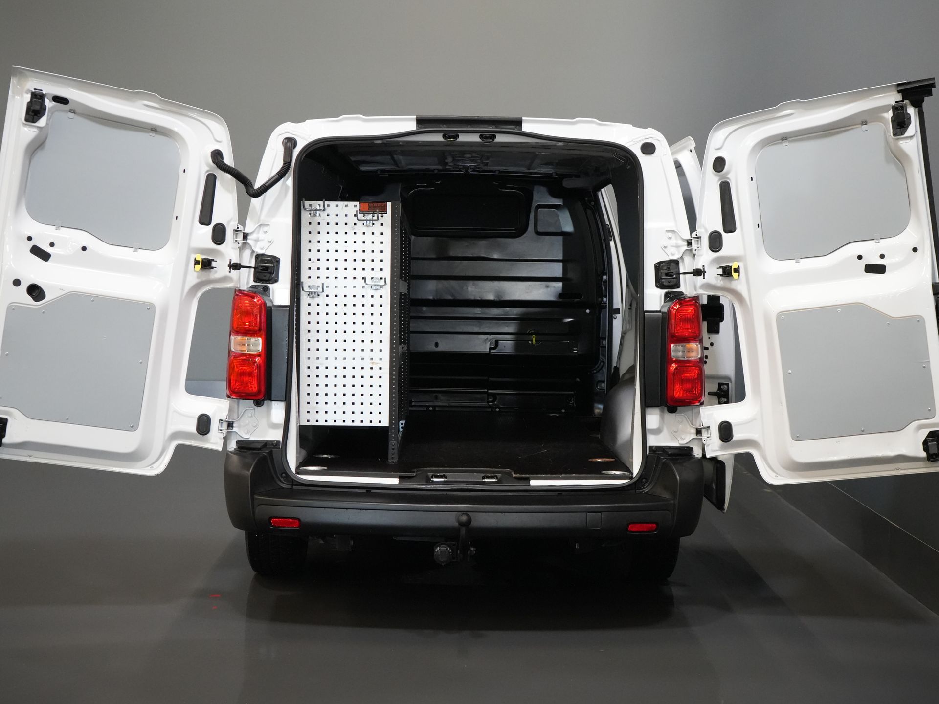Peugeot Expert Bestelbus (Fiat Scudo) 2.0 MJ 145 pk Aut. L3 Inrichting/ Standkachel/ Stoelverw./ Cruise/ Airco/ Trekhaak 4