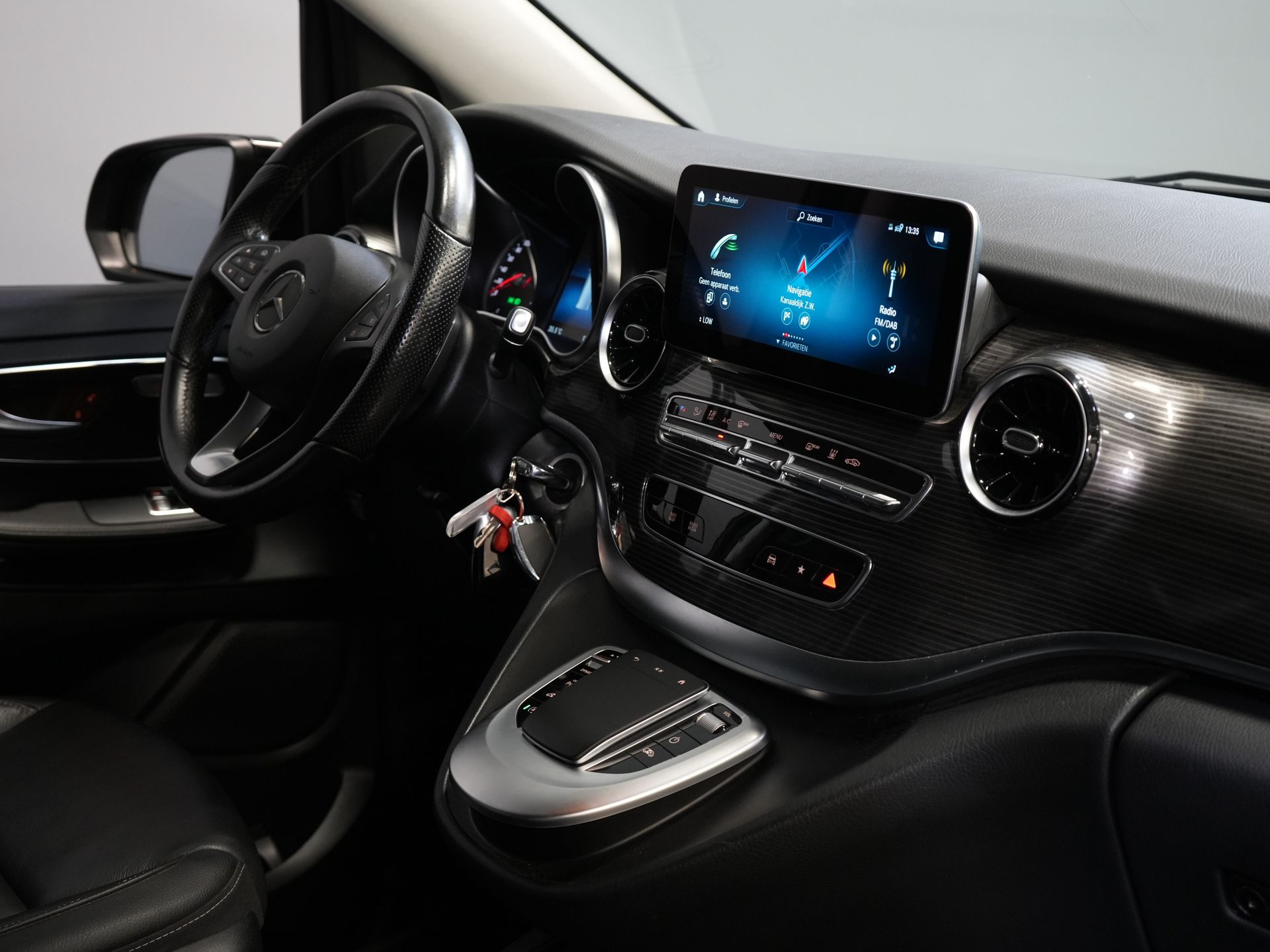 Mercedes-Benz V-Klasse Bestelbus 300d Aut. XL L3 Avantgarde Edition BPM VRIJ! 2xElek.Schuifdeur/ Leder/ LED/ Standkachel/ Carplay/ Afn.Trekhaak/ Stoelverw./ Alar 2