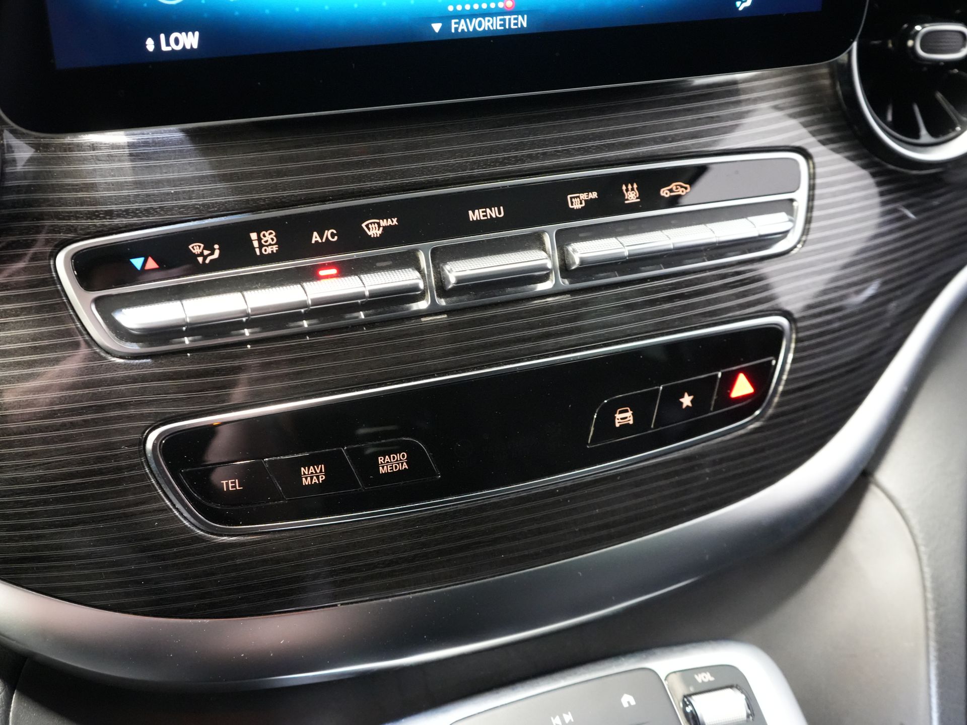Mercedes-Benz V-Klasse Bestelbus 300d Aut. XL L3 Avantgarde Edition BPM VRIJ! 2xElek.Schuifdeur/ Leder/ LED/ Standkachel/ Carplay/ Afn.Trekhaak/ Stoelverw./ Alar 24