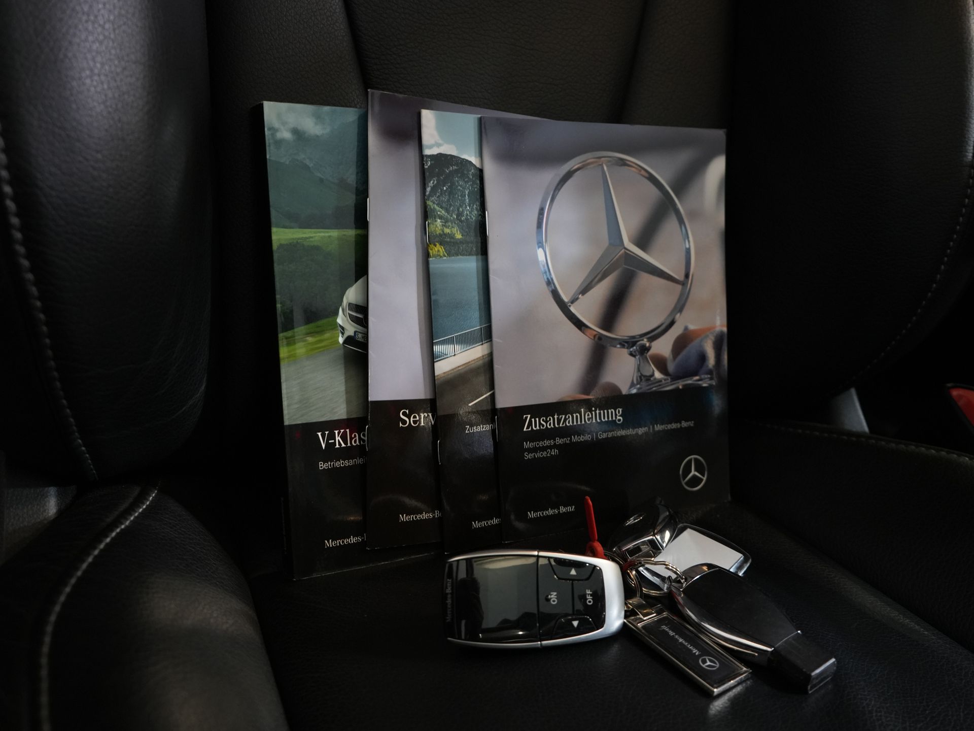 Mercedes-Benz V-Klasse Bestelbus 300d Aut. XL L3 Avantgarde Edition BPM VRIJ! 2xElek.Schuifdeur/ Leder/ LED/ Standkachel/ Carplay/ Afn.Trekhaak/ Stoelverw./ Alar 30