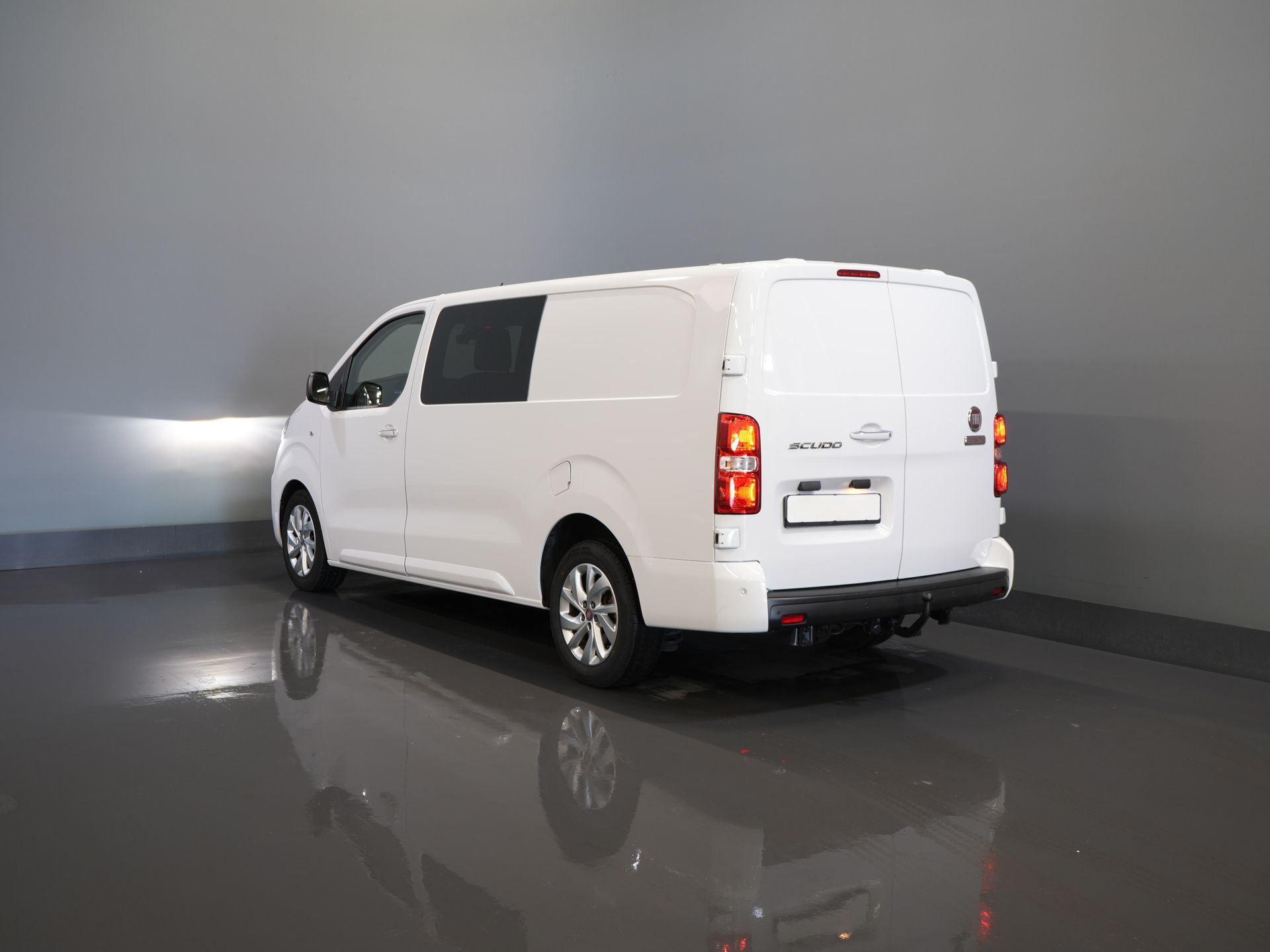 Fiat Scudo Bestelbus 2.0 MJ 180 pk Aut. DC Dubbel Cabine BPM VRIJ! Adapt.Cruise/ Xenon/ Climate/ Keyless/ Carplay/ NL Auto/ PDC 1
