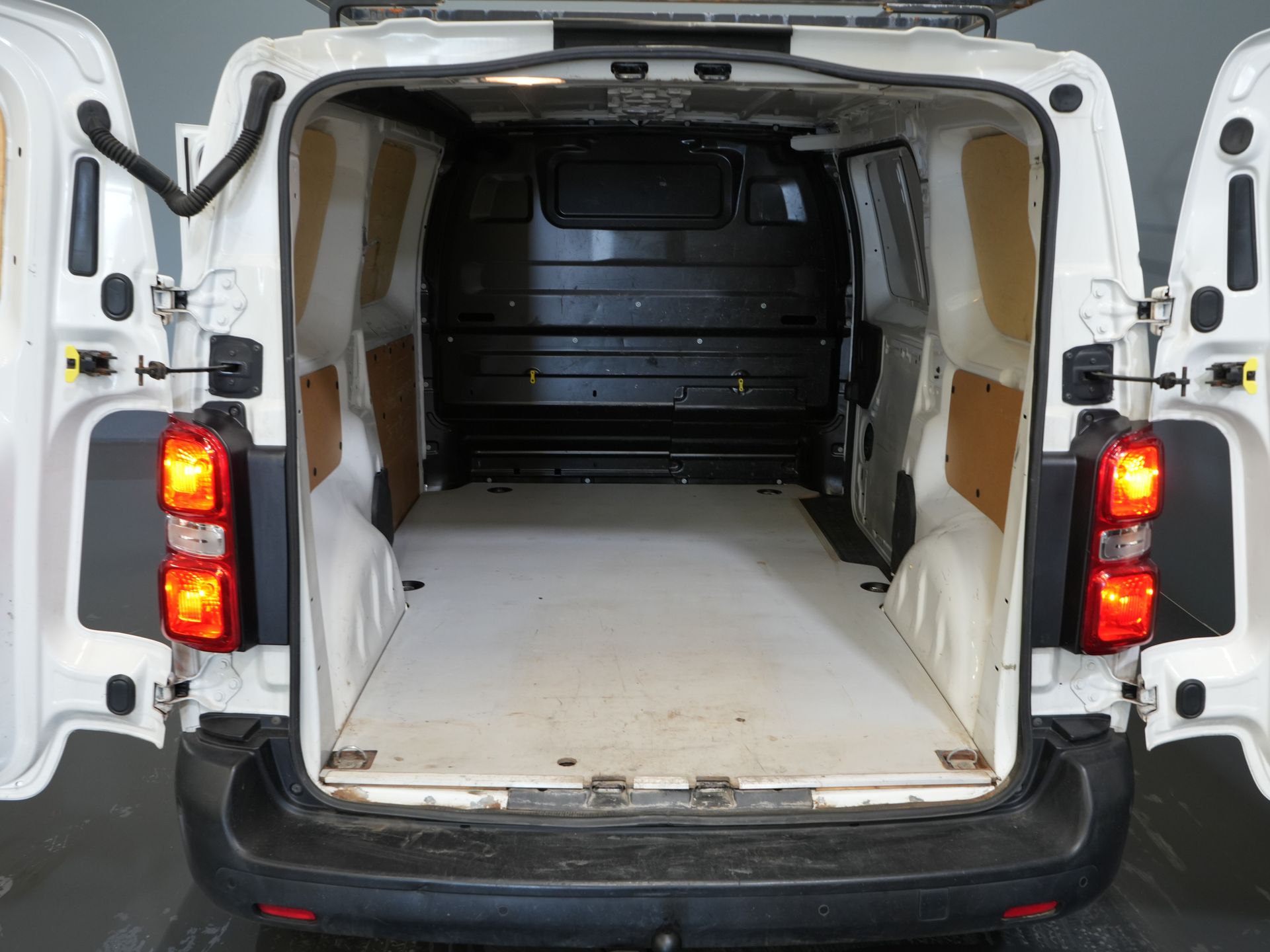 Citroën Jumpy Bestelbus 1.6 HDI L2 BPM VRIJ! Imperiaal/ Alarm III/ Cruise/ Trekhaak/ PDC/ Airco 14