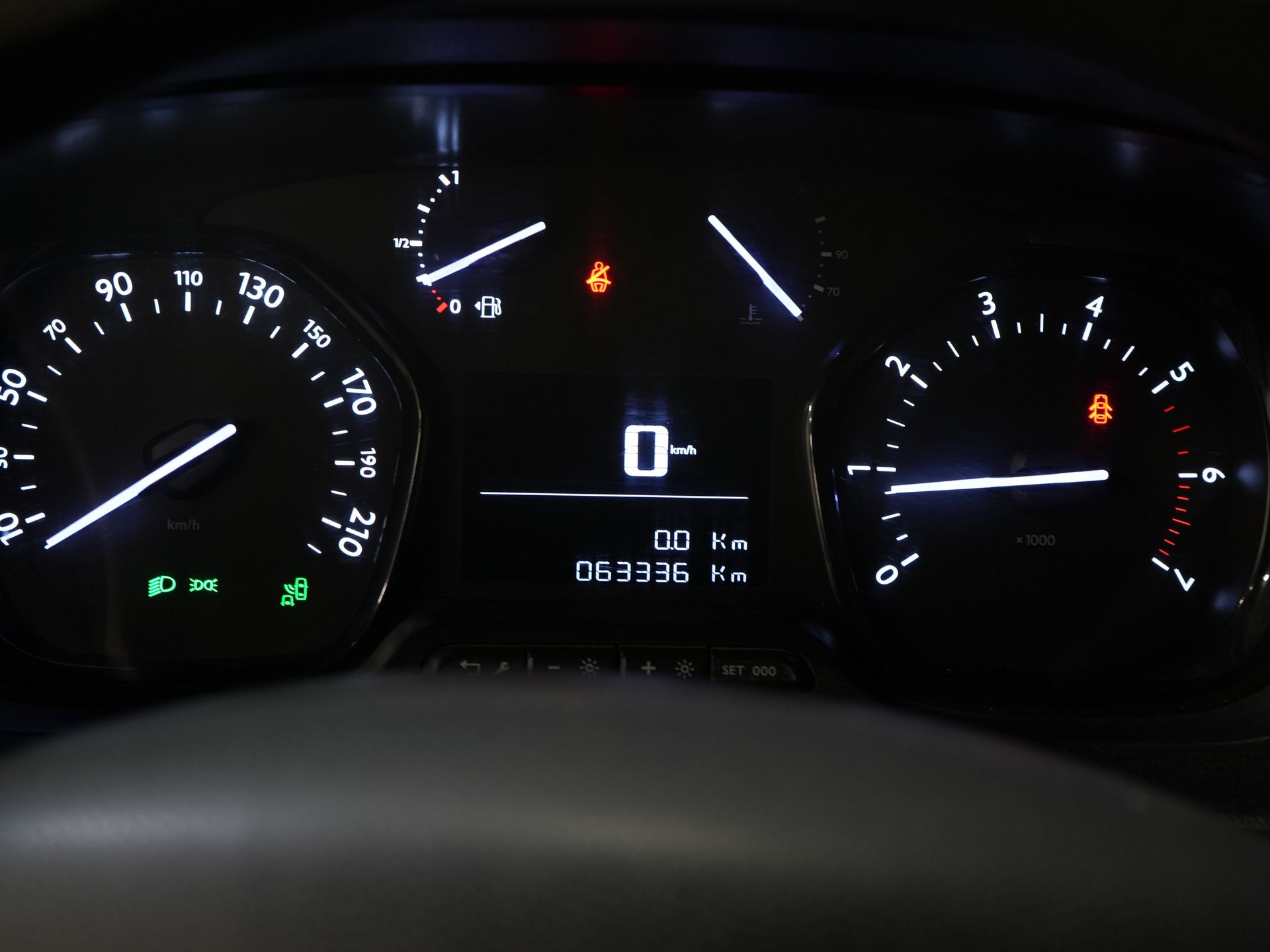 Citroën Jumpy Bestelbus 1.6 HDI L2 BPM VRIJ! Imperiaal/ Alarm III/ Cruise/ Trekhaak/ PDC/ Airco 18
