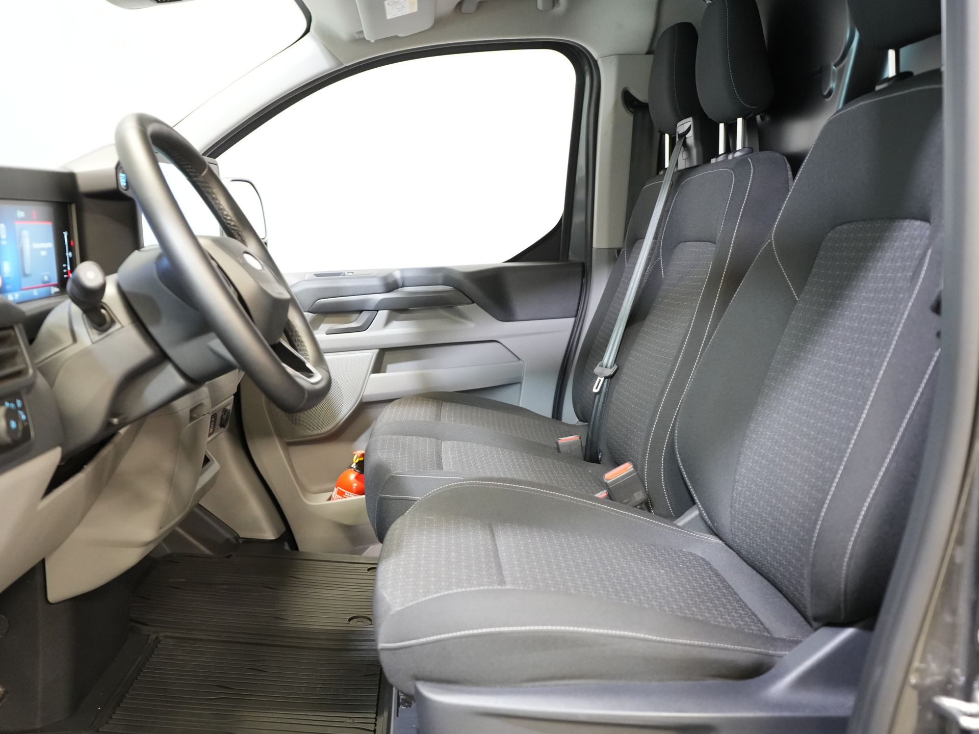 Ford Transit Custom Bestelbus 320 2.0 TDCI 136 pk Aut. L2 Trend BPM VRIJ! Garantie 3-28'/ LED/ Adapt.Cruise/ 2.7t Trekverm./ Carplay/ Camera/ Trekhaak 11
