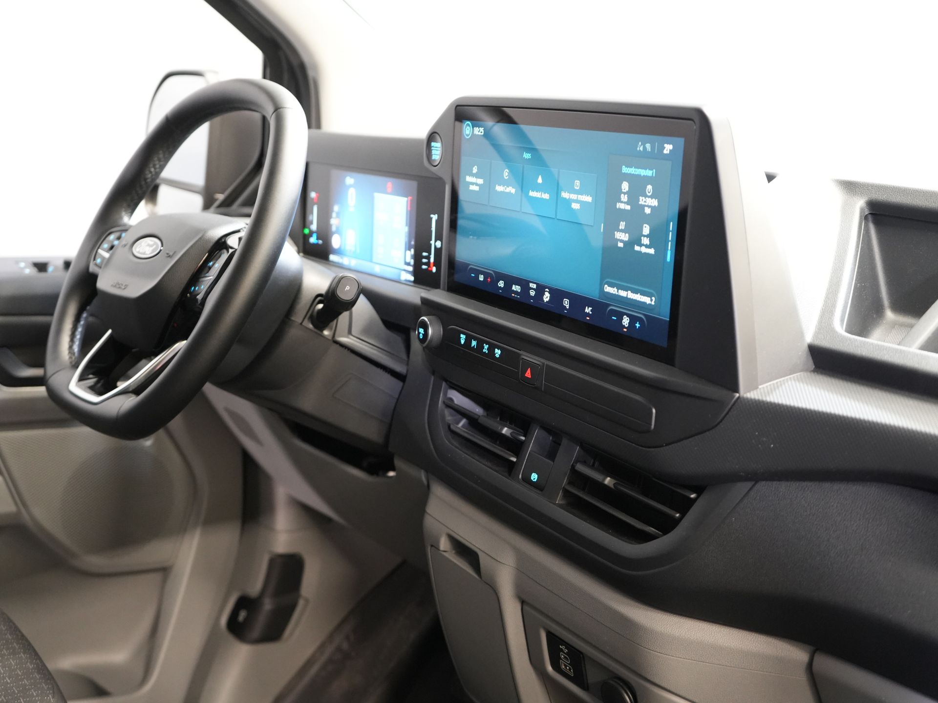 Ford Transit Custom Bestelbus 320 2.0 TDCI 136 pk Aut. L2 Trend BPM VRIJ! Garantie 3-28'/ LED/ Adapt.Cruise/ 2.7t Trekverm./ Carplay/ Camera/ Trekhaak 2