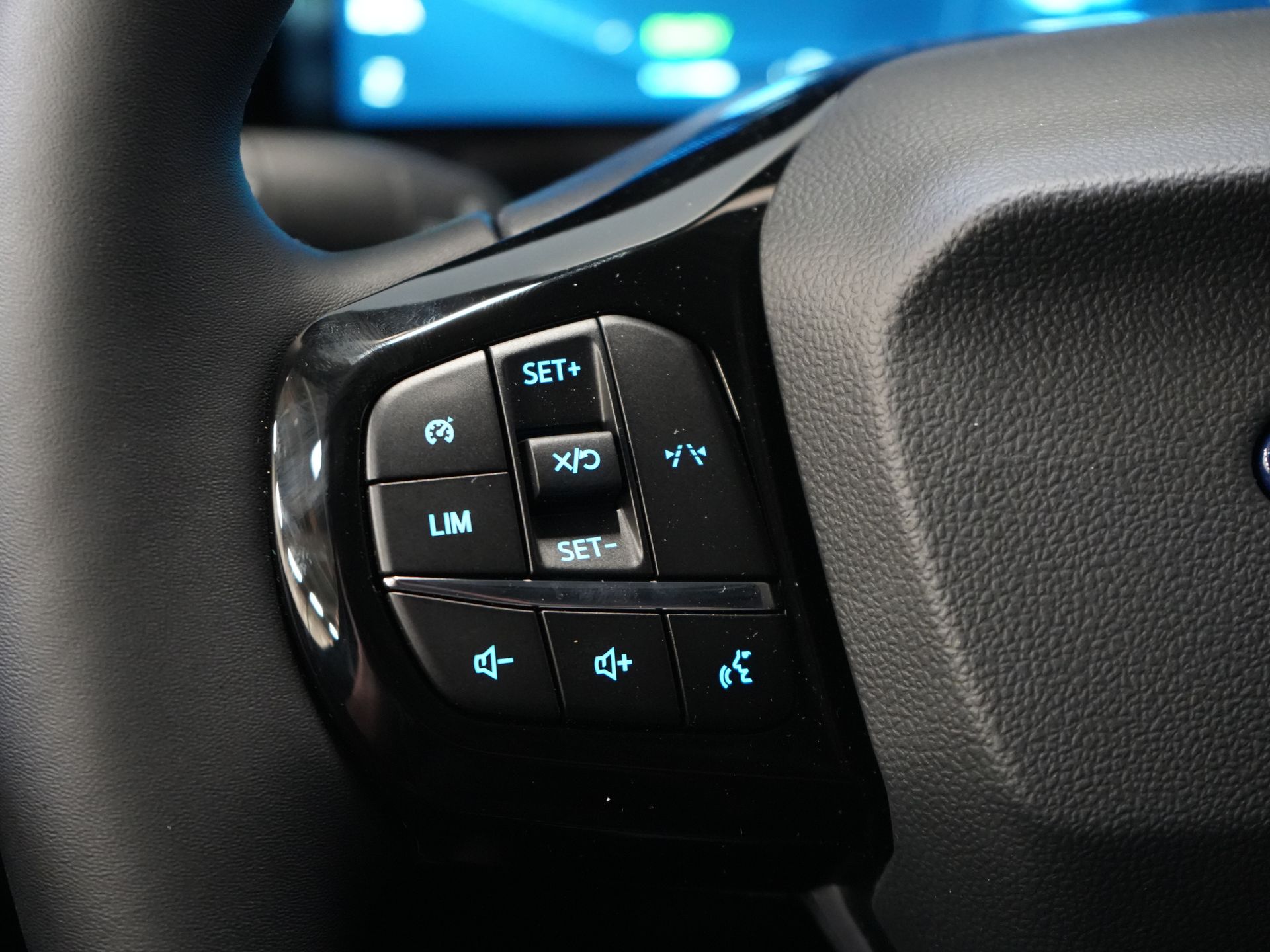 Ford E-Transit Courier Bestelbus 44 kWh 293km WLTP/ Snellader/ Stoelverw./ Stuurverw./ Carplay/ Camera/ PDC/ Climate 18