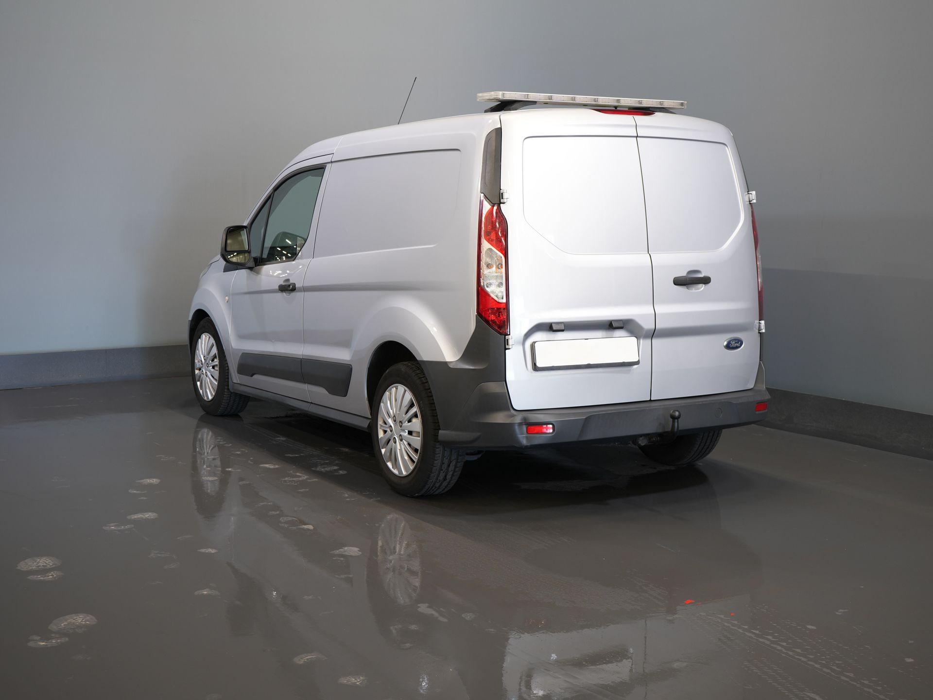 Ford Transit Connect Bestelbus 1.5 TDCI 75 pk BPM VRIJ! EURO 6/ NL Auto/ Airco/ Trekhaak 1