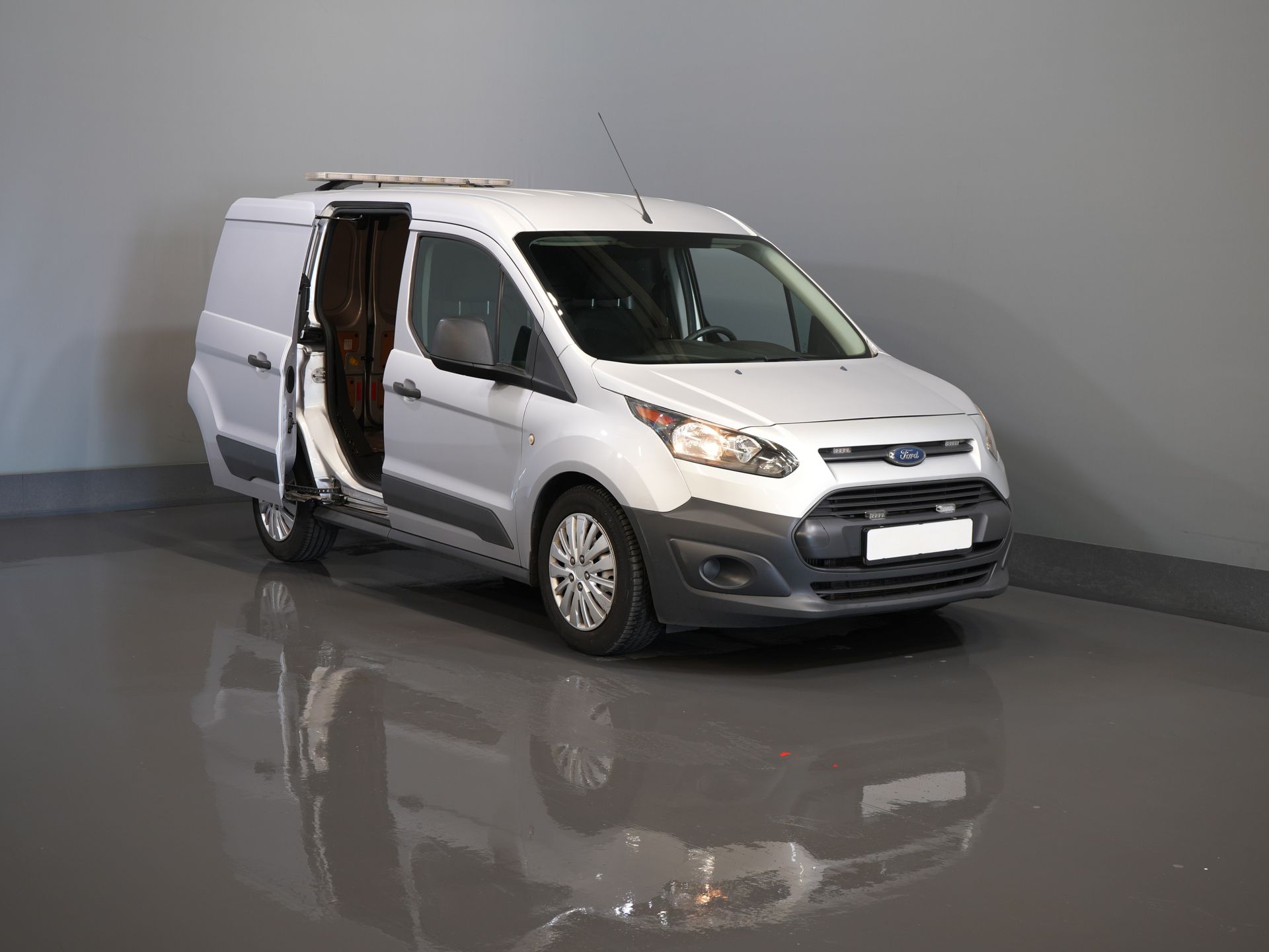 Ford Transit Connect Bestelbus 1.5 TDCI 75 pk BPM VRIJ! EURO 6/ NL Auto/ Airco/ Trekhaak 8