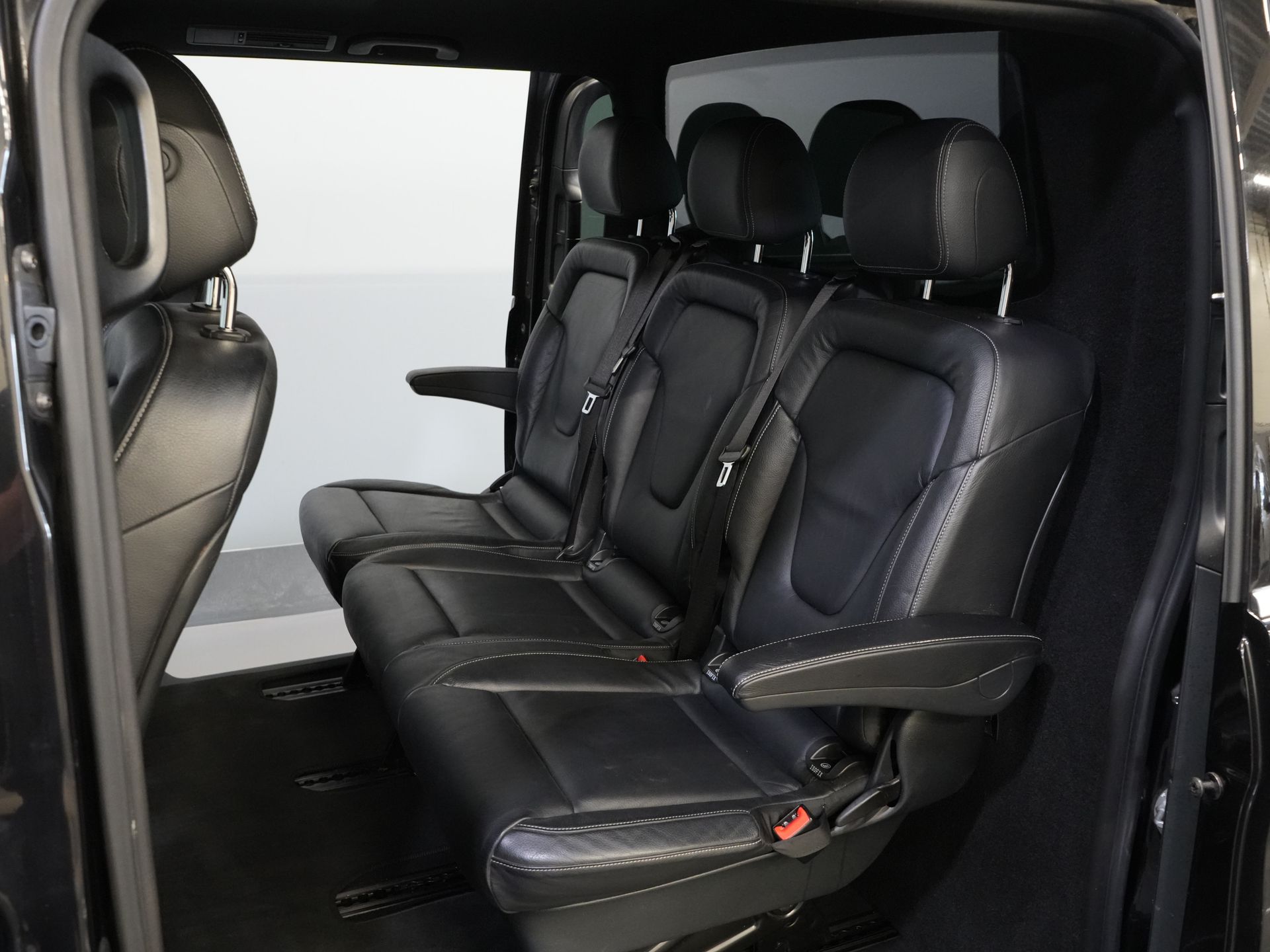 Mercedes-Benz V-Klasse Bestelbus 250d XL L3 Avantgarde DC Dubbel Cabine BPM VRIJ! LED/ Leder/ Climate/ 2xSchuifdeur/ Standkachel/ Stoelverw/ Navi/ Elek.Klep/ Cam 18