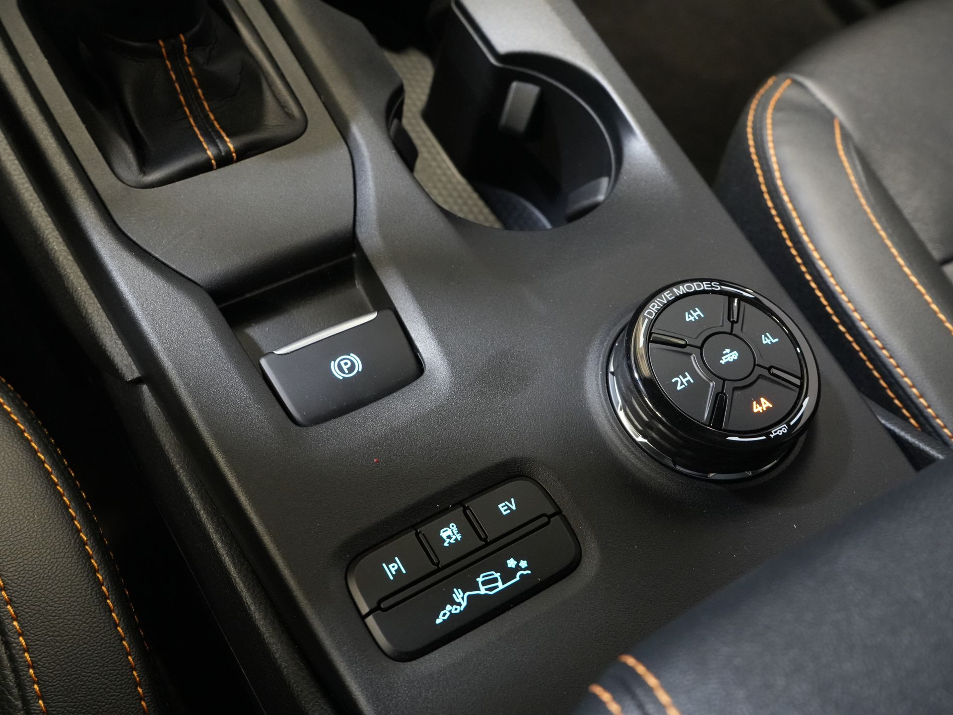 Ford Ranger Bestelbus Wildtrak 2.3 PHEV Double Cab 4x4/ B&O/ Tech-Pack/ Adapt.Cruise/ 3.5t Trekverm./ 360 Camera/ Leder/ Alarm/ Navi/ Carplay/ Trekhaa 23
