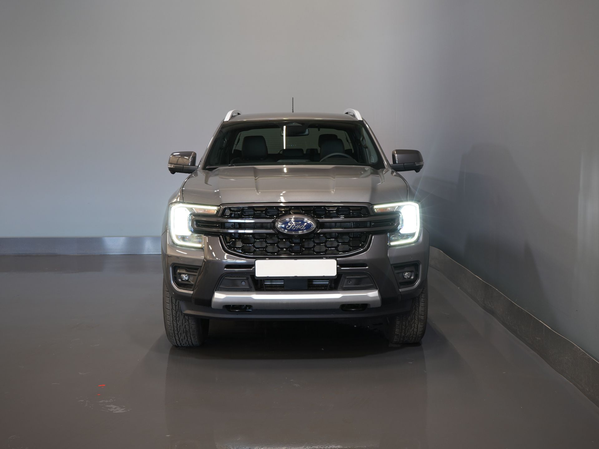 Ford Ranger Bestelbus Wildtrak 2.3 PHEV Double Cab 4x4/ B&O/ Tech-Pack/ Adapt.Cruise/ 3.5t Trekverm./ 360 Camera/ Leder/ Alarm/ Navi/ Carplay/ Trekhaa 6
