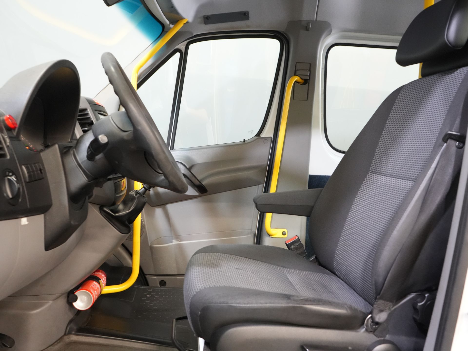 Mercedes-Benz Sprinter Personenvervoer 313 2.2 CDI L2H2 €9.922 Incl. BTW BPM VRIJ! EXPORT Combi/ 9 Persoons/ Kombi/ 9P/ Airco/ Rolstoellift 11