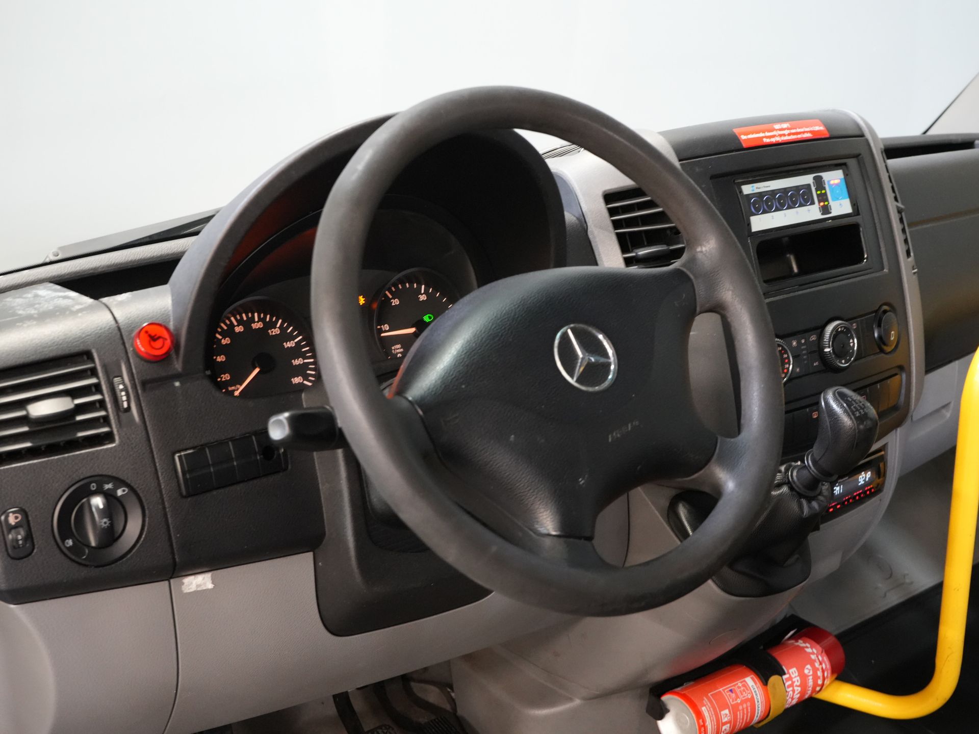 Mercedes-Benz Sprinter Personenvervoer 313 2.2 CDI L2H2 €9.922 Incl. BTW BPM VRIJ! EXPORT Combi/ 9 Persoons/ Kombi/ 9P/ Airco/ Rolstoellift 13