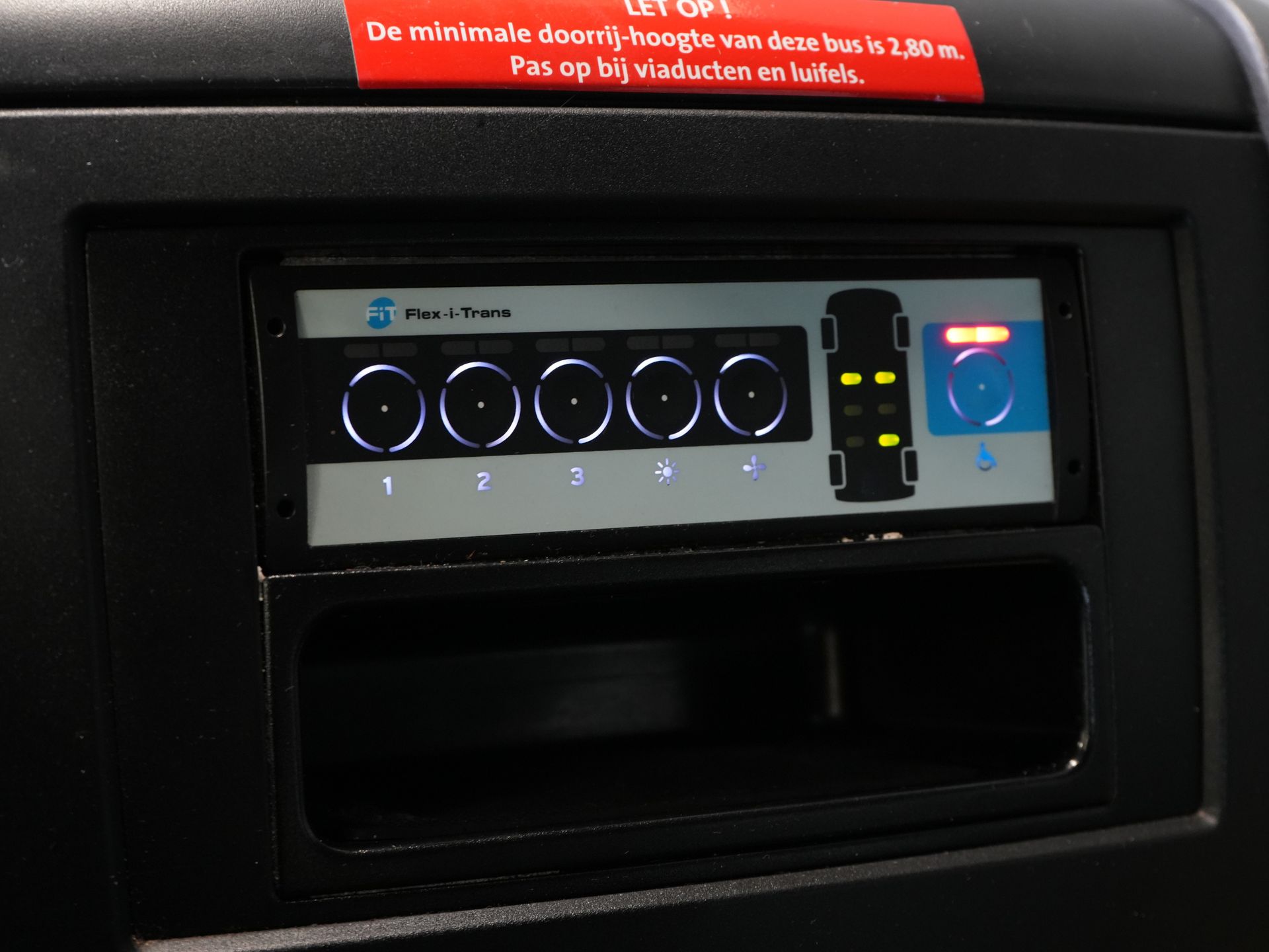 Mercedes-Benz Sprinter Personenvervoer 313 2.2 CDI L2H2 €9.922 Incl. BTW BPM VRIJ! EXPORT Combi/ 9 Persoons/ Kombi/ 9P/ Airco/ Rolstoellift 18