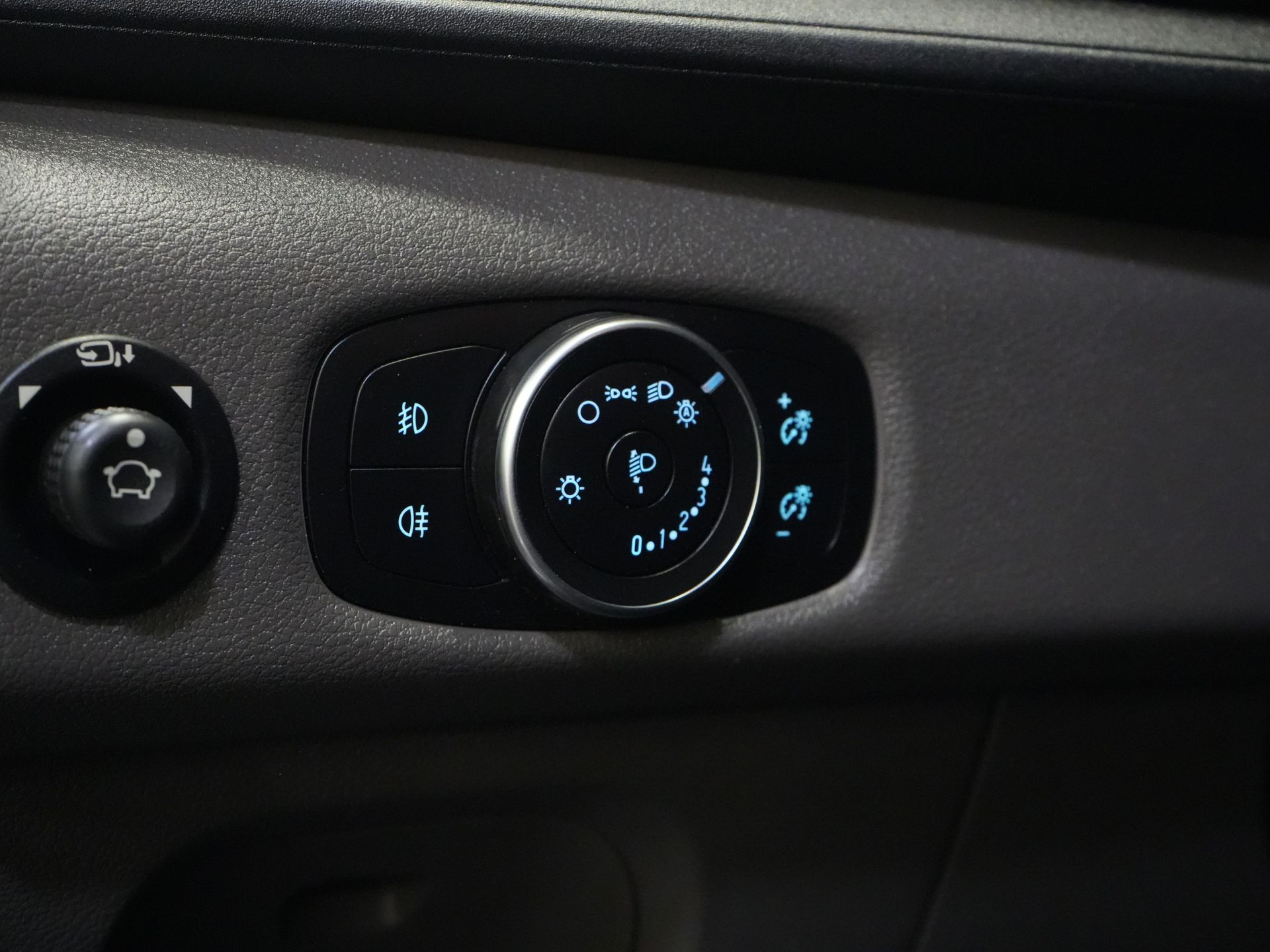 Volkswagen Crafter Bestelbus (Transit) 2.0 TDCI 130 pk L3H2 DC Dubbel Cabine 7 Pers./ Riem V.V./ Adapt. Cruise/ CarPlay/ PDC/ Navi/ Camera/ Airco/ Trekhaak 18