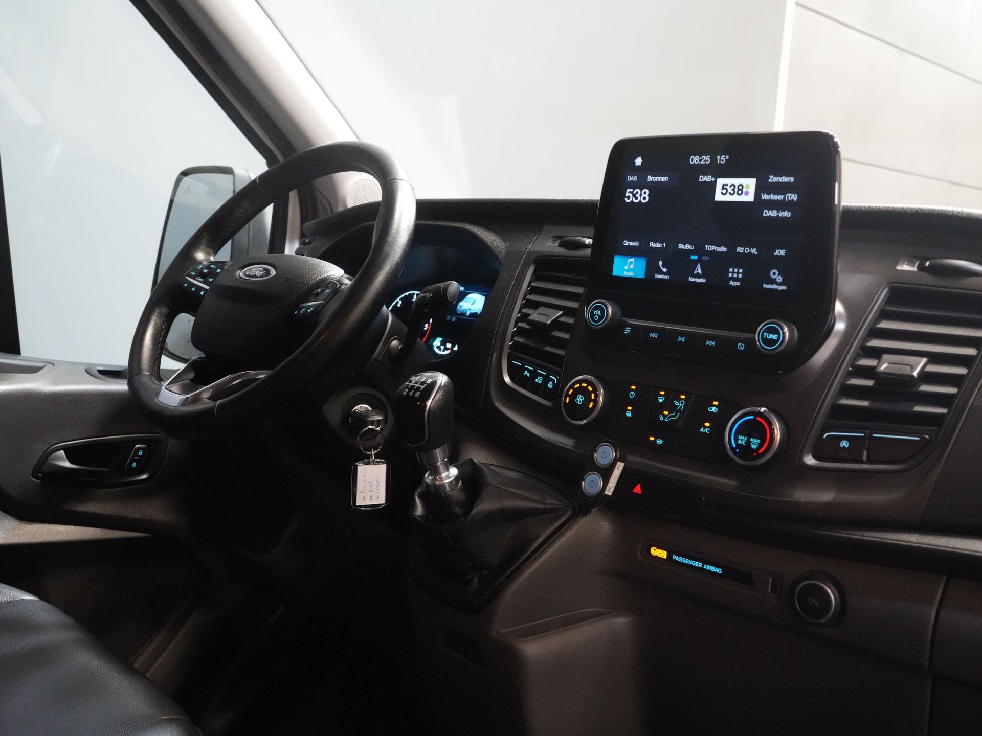 Volkswagen Crafter Bestelbus (Transit) 2.0 TDCI 130 pk L3H2 DC Dubbel Cabine 7 Pers./ Riem V.V./ Adapt. Cruise/ CarPlay/ PDC/ Navi/ Camera/ Airco/ Trekhaak 2