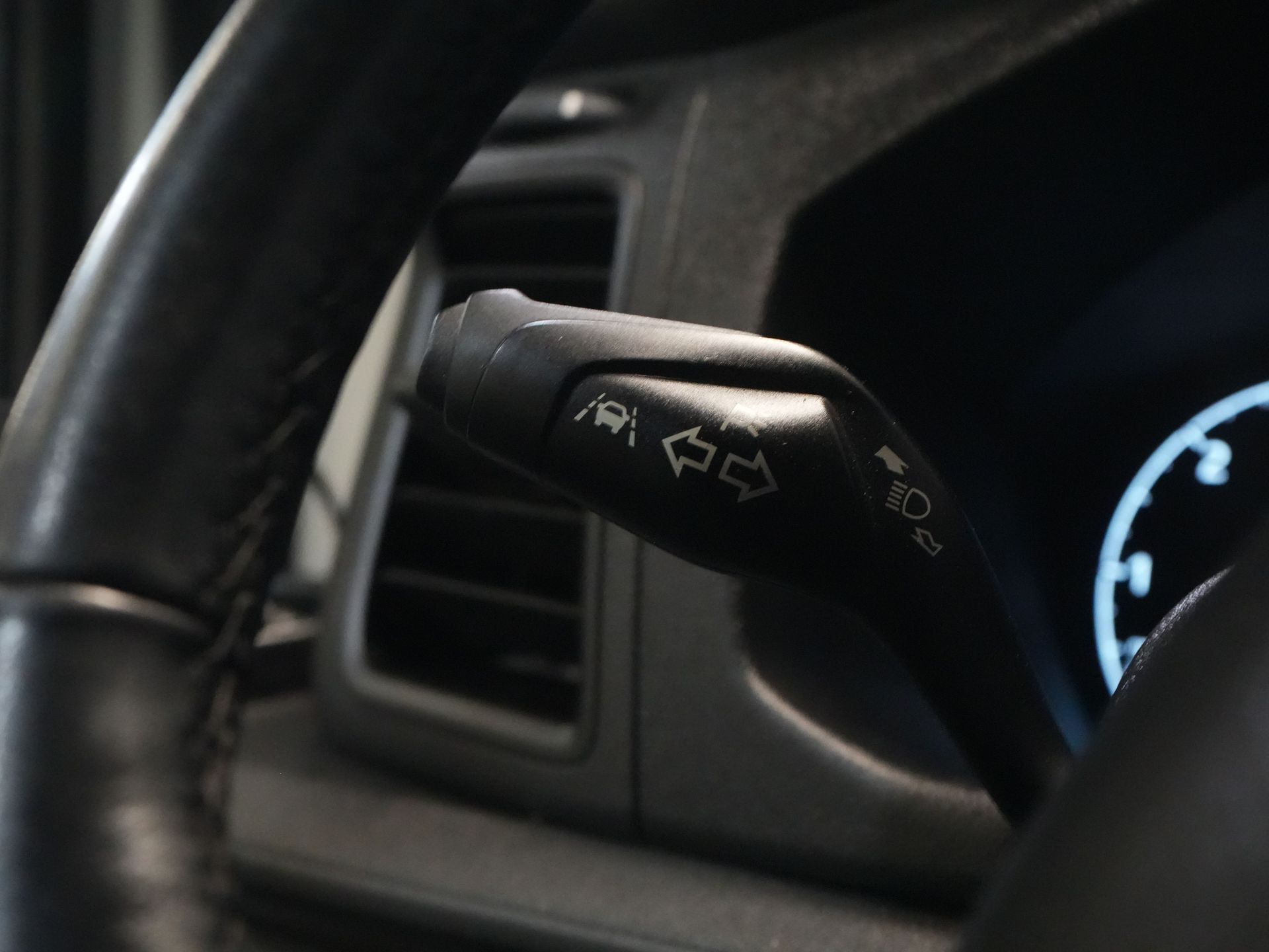 Volkswagen Crafter Bestelbus (Transit) 2.0 TDCI 130 pk L3H2 DC Dubbel Cabine 7 Pers./ Riem V.V./ Adapt. Cruise/ CarPlay/ PDC/ Navi/ Camera/ Airco/ Trekhaak 20