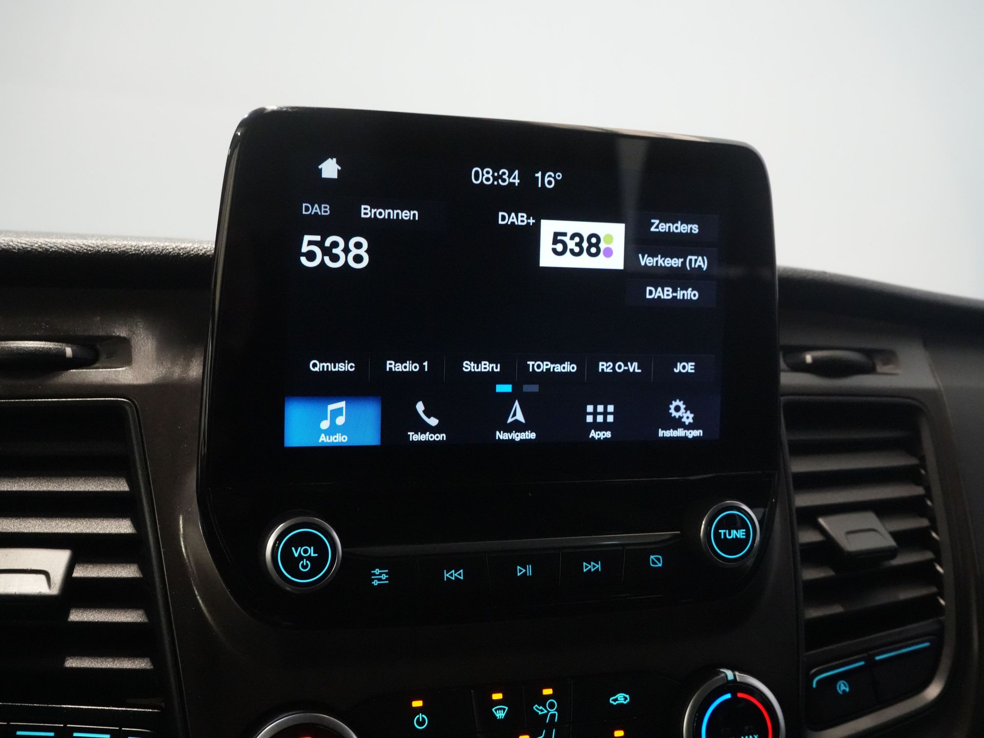 Volkswagen Crafter Bestelbus (Transit) 2.0 TDCI 130 pk L3H2 DC Dubbel Cabine 7 Pers./ Riem V.V./ Adapt. Cruise/ CarPlay/ PDC/ Navi/ Camera/ Airco/ Trekhaak 23