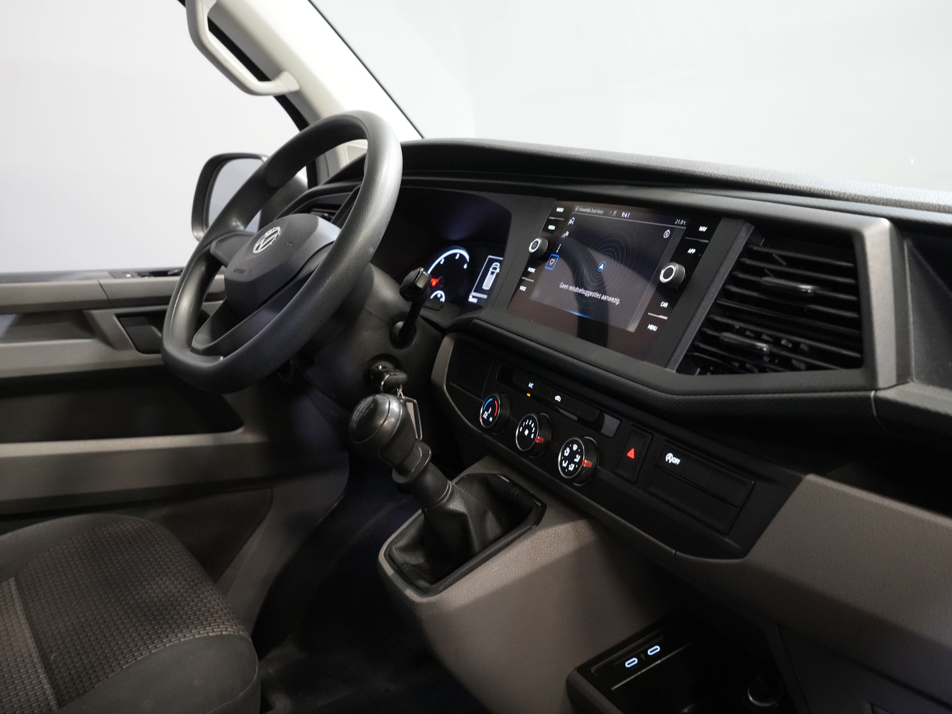 Volkswagen Transporter Bestelbus 2.0 TDI L2 BPM VRIJ! NL Auto/ Carplay/ Cruise/ Airco/ Navi/ PDC 2
