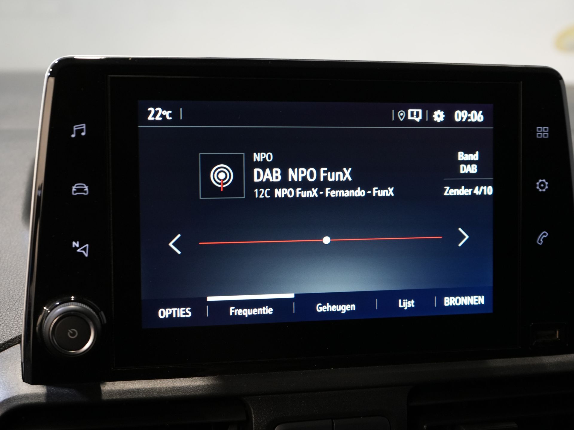 Opel Combo Bestelbus 1.5 CDTI 130 pk Aut. L2 BPM VRIJ! NL Auto/ Navi/ Keyless/ Carplay/ PDC/ Cruise/ Airco/ Trekhaak 21