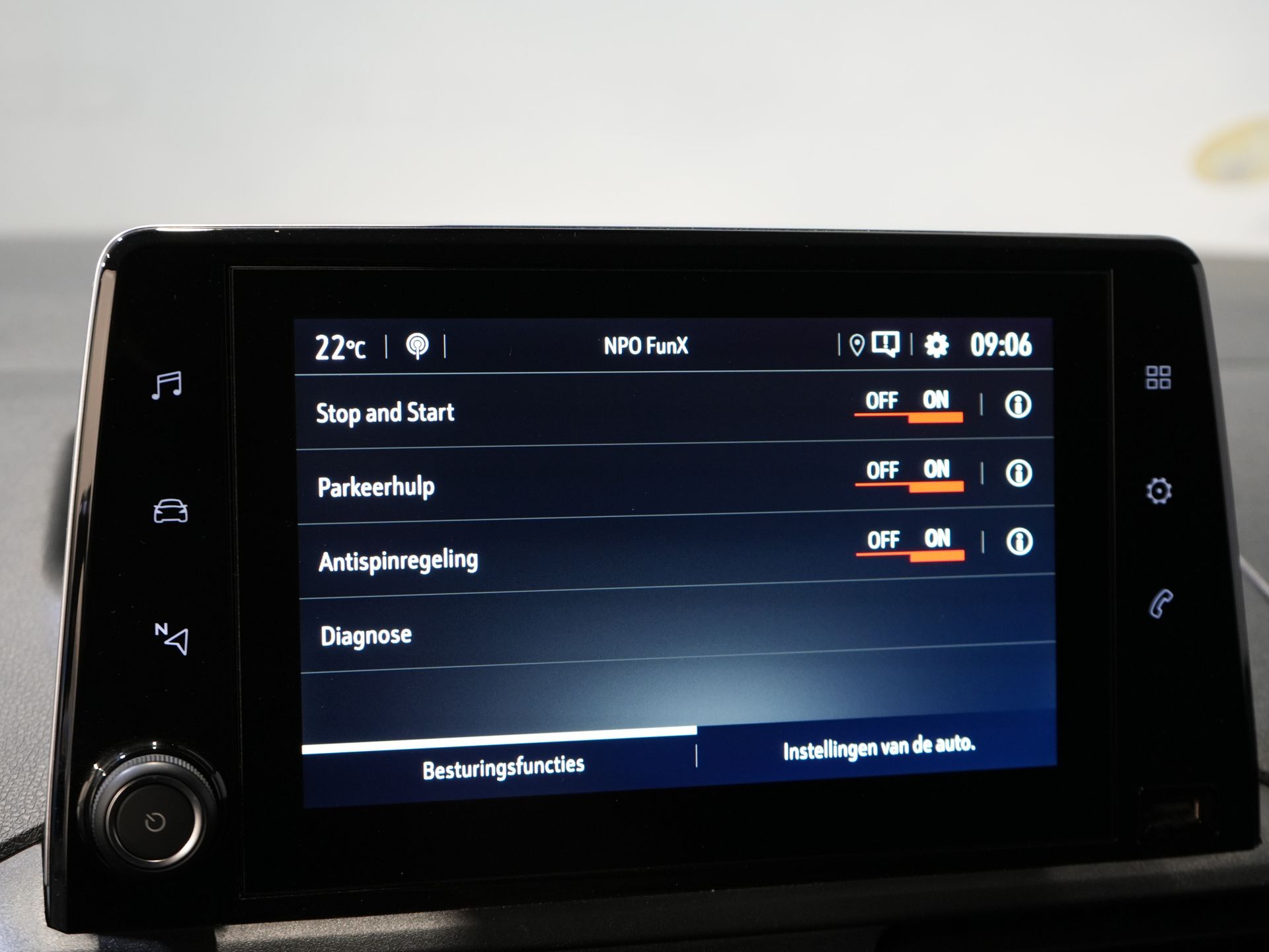 Opel Combo Bestelbus 1.5 CDTI 130 pk Aut. L2 BPM VRIJ! NL Auto/ Navi/ Keyless/ Carplay/ PDC/ Cruise/ Airco/ Trekhaak 22