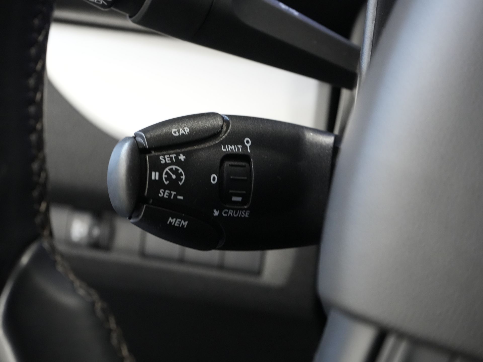 Fiat Scudo Bestelbus Fiat Scudo 2.0 MJ 145 pk L3 BPM VRIJ! Adapt.Cruise/ Climate/ Keyless/ Carplay/ Camera/ PDC 17