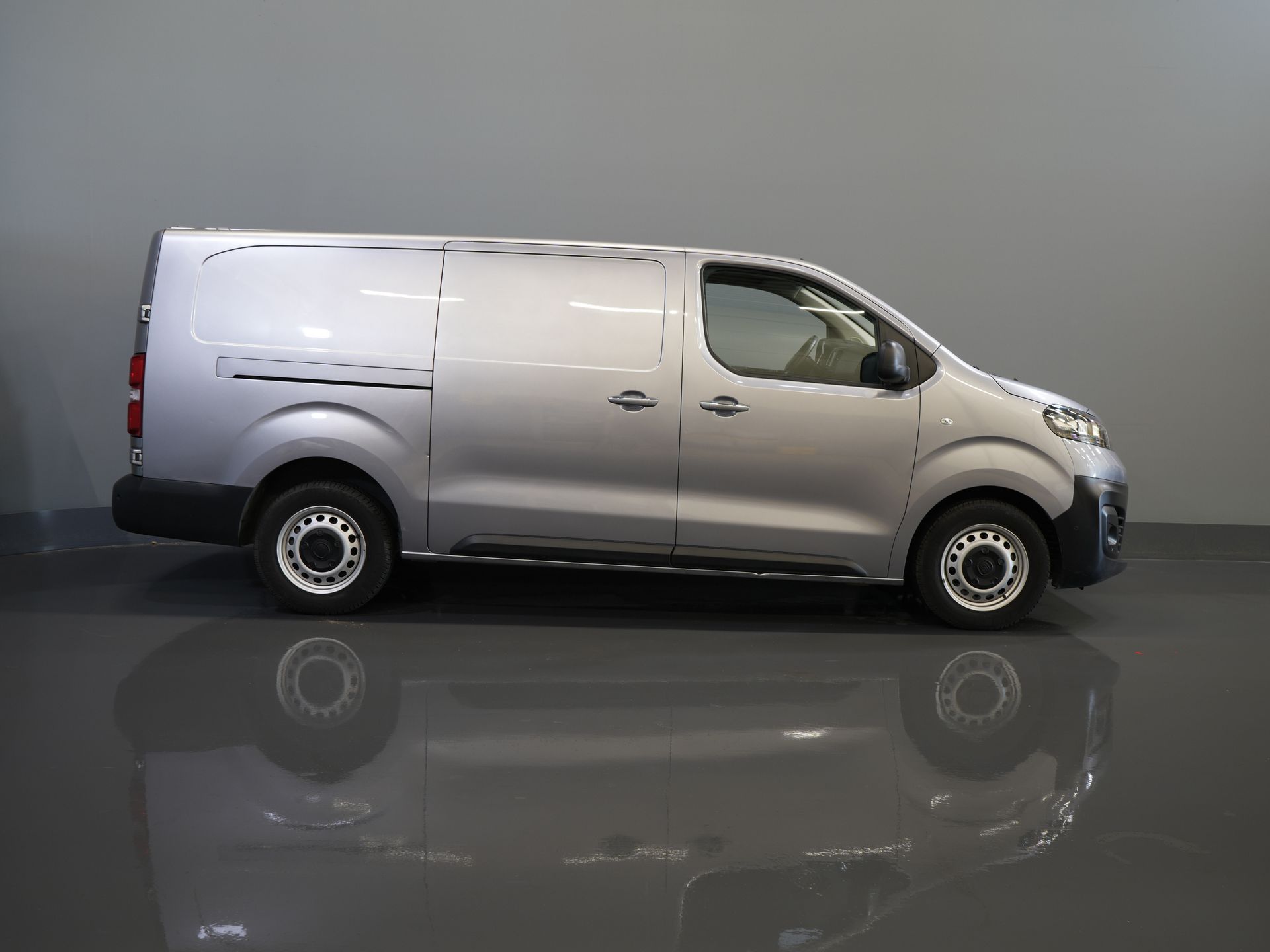 Fiat Scudo Bestelbus 2.0 MJ 145 pk L3 BPM VRIJ! Adapt.Cruise/ Climate/ Keyless/ Carplay/ Camera/ PDC 10