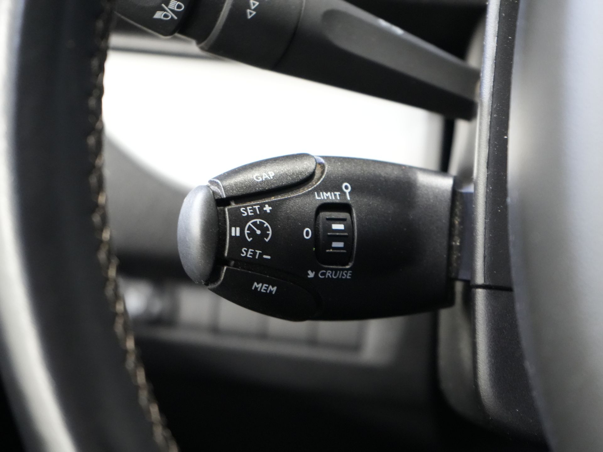Fiat Scudo Bestelbus 2.0 MJ 145 pk L3 BPM VRIJ! Adapt.Cruise/ Climate/ Keyless/ Carplay/ Camera/ PDC 17