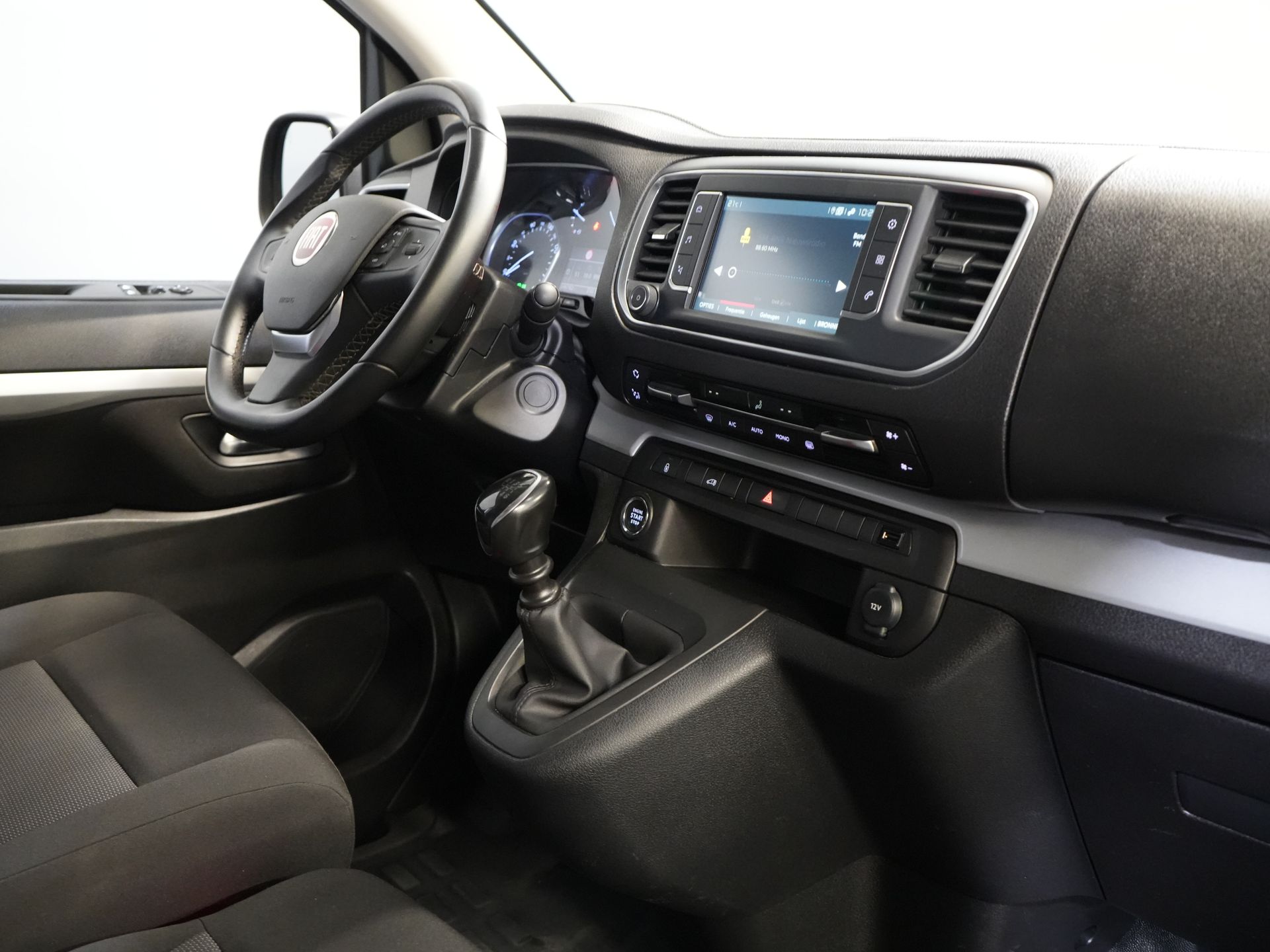 Fiat Scudo Bestelbus 2.0 MJ 145 pk L3 BPM VRIJ! Adapt.Cruise/ Climate/ Keyless/ Carplay/ Camera/ PDC 2