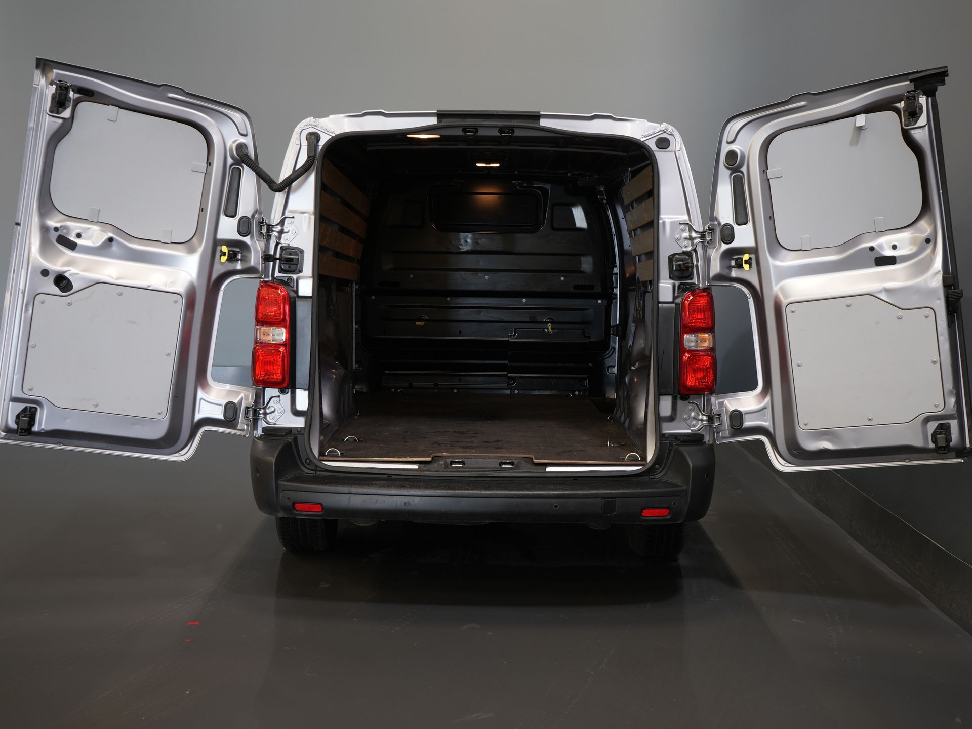 Fiat Scudo Bestelbus 2.0 MJ 145 pk L3 BPM VRIJ! Adapt.Cruise/ Climate/ Keyless/ Carplay/ Camera/ PDC 4
