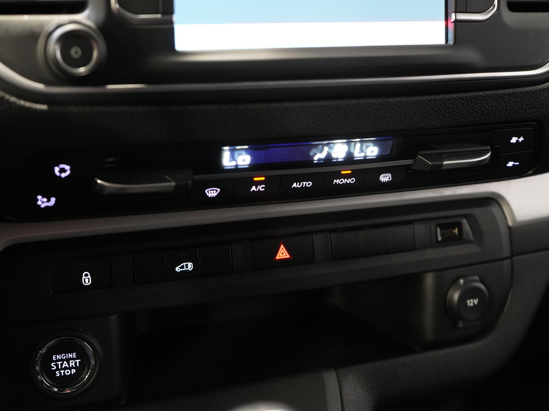 Fiat Scudo Bestelbus 2.0 MJ 145 pk L3 BPM VRIJ! Adapt.Cruise/ Climate/ Keyless/ Carplay/ Camera/ PDC 19