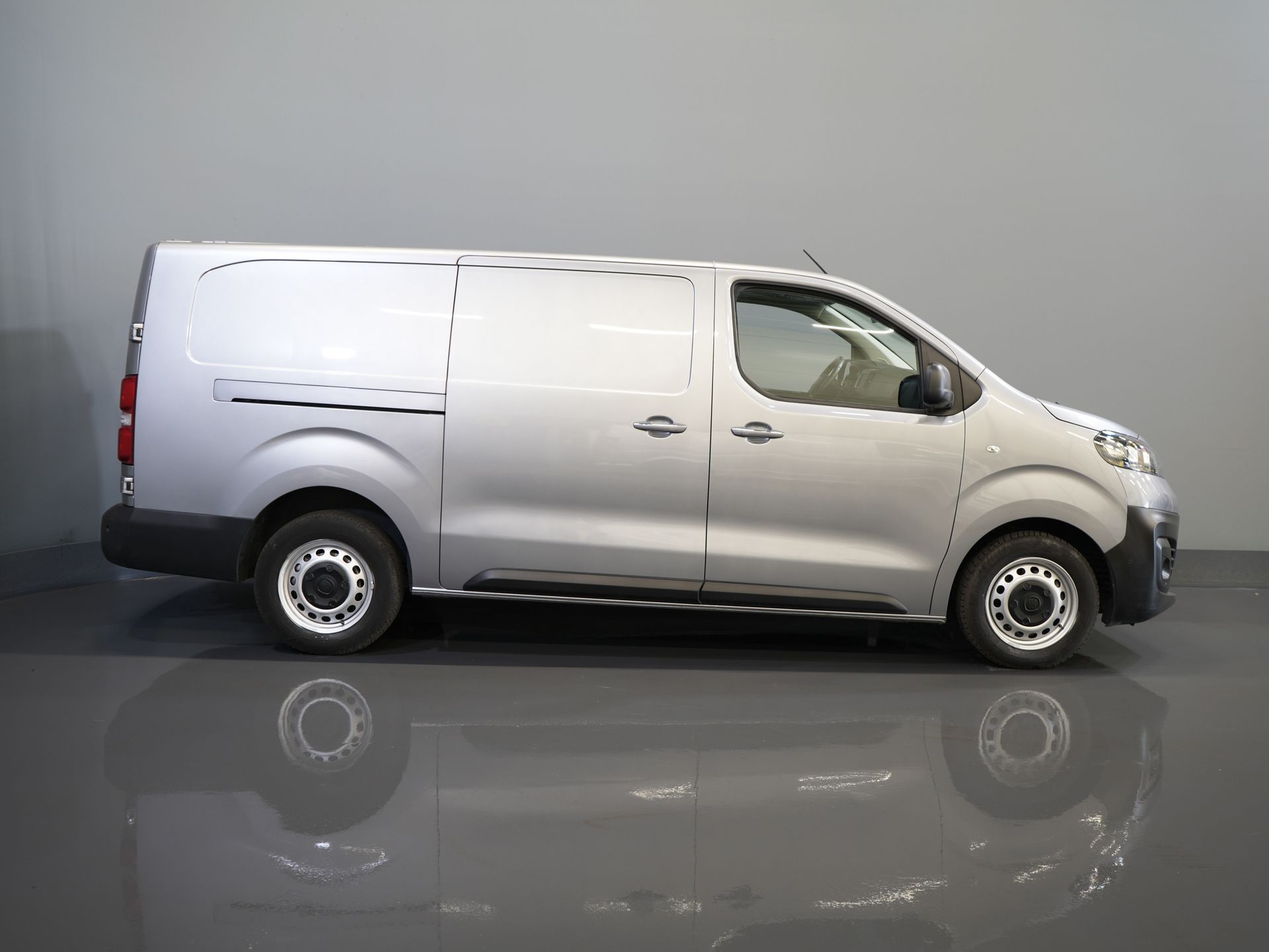 Fiat Scudo Bestelbus 2.0 MJ 145 pk L3 BPM VRIJ! Adapt.Cruise/ Climate/ Keyless/ Carplay/ Camera/ PDC 10