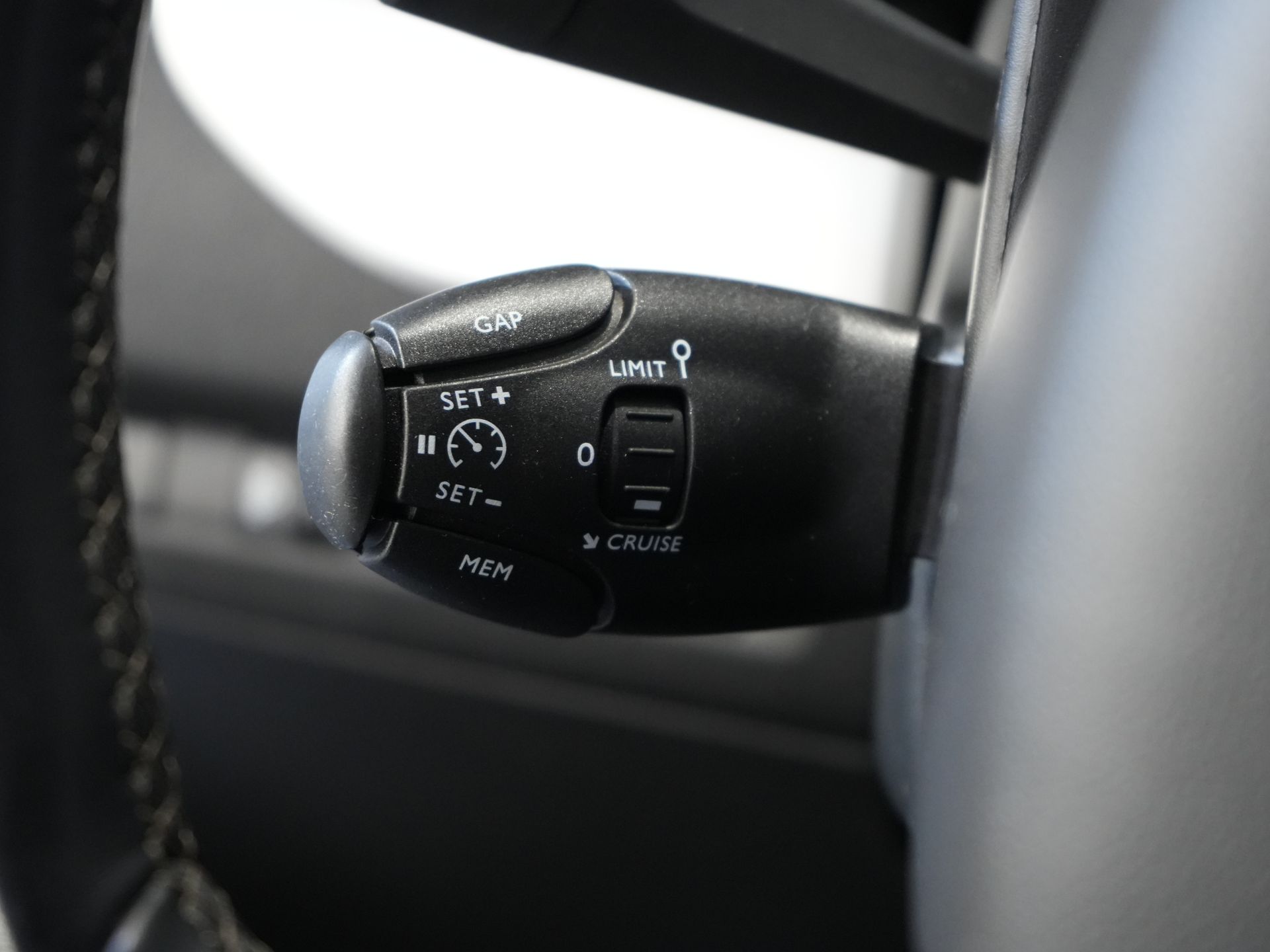 Fiat Scudo Bestelbus Fiat Scudo 2.0 MJ 145 pk L3 BPM VRIJ! Adapt.Cruise/ Climate/ Keyless/ Carplay/ Camera/ PDC 16